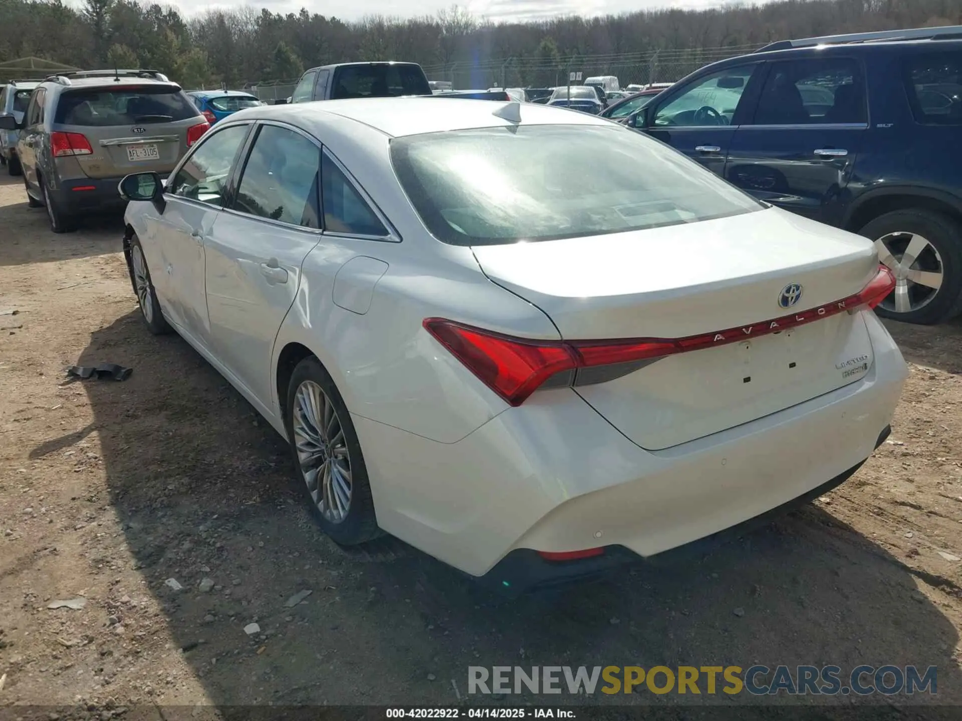 3 fotografías del automóvil dañado 4T1DA1AB1NU013114 TOYOTA AVALON 2022