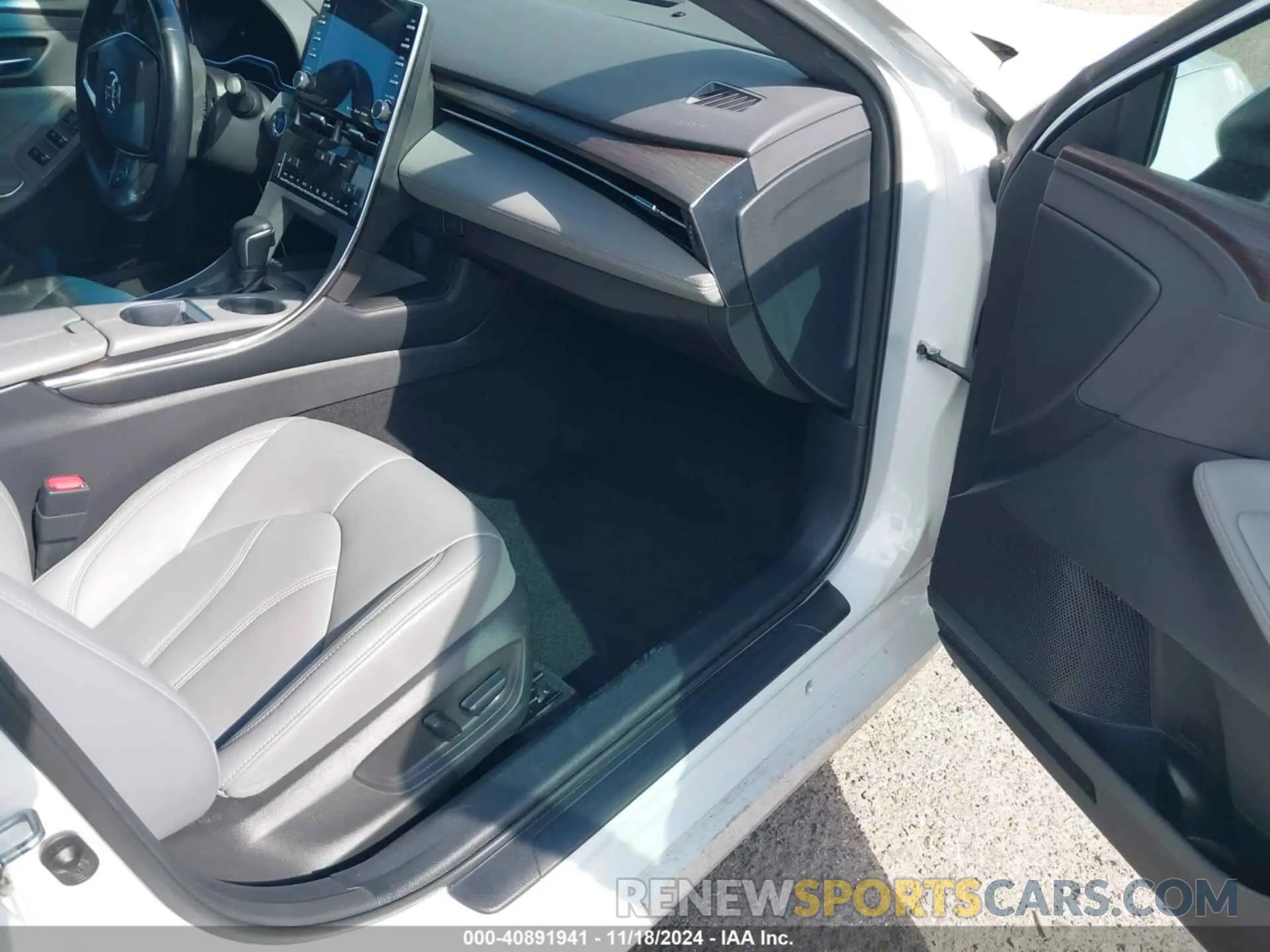 5 fotografías del automóvil dañado 4T1B21FB2KU008609 TOYOTA AVALON HYBRID 2019