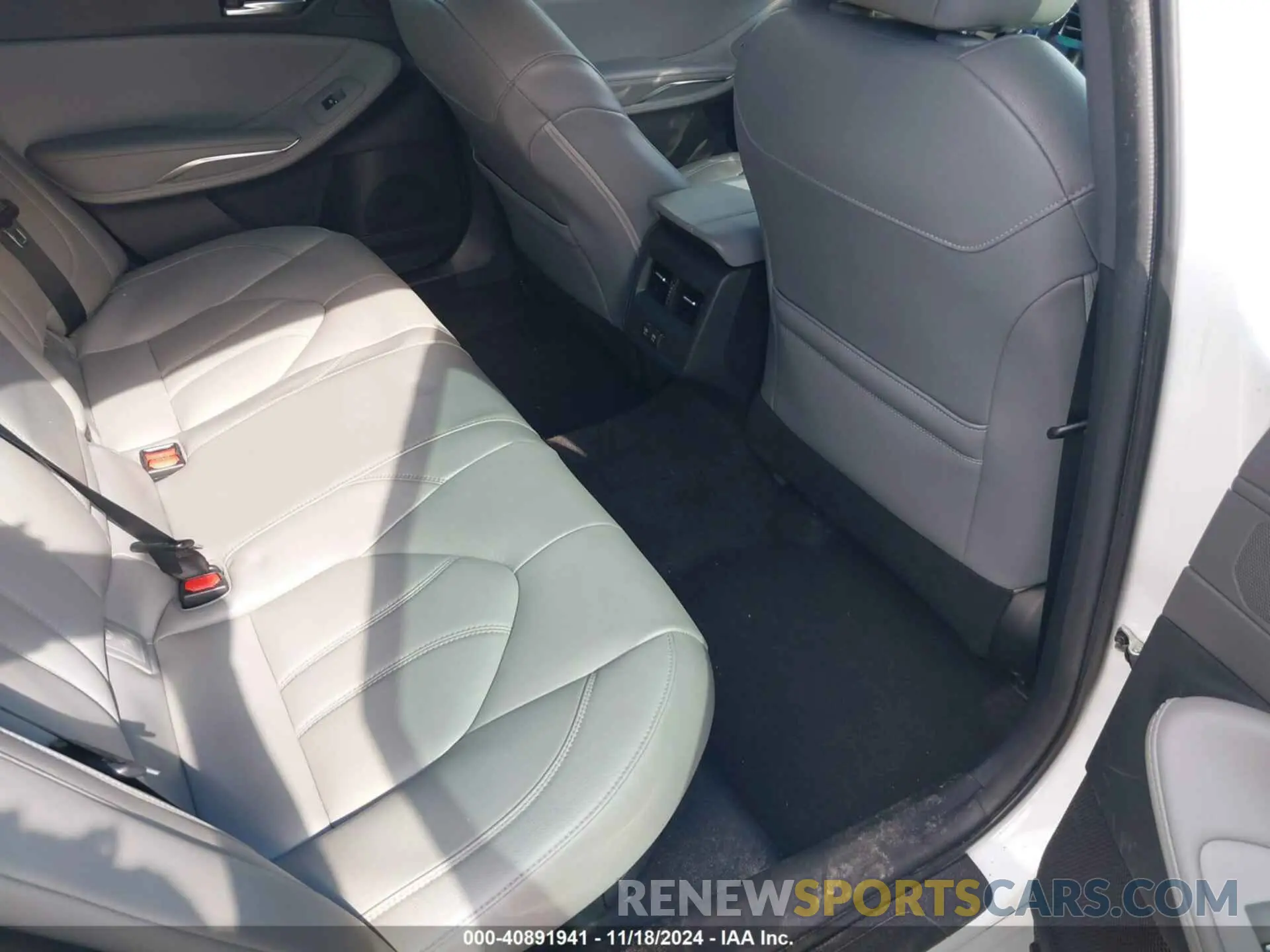8 fotografías del automóvil dañado 4T1B21FB2KU008609 TOYOTA AVALON HYBRID 2019