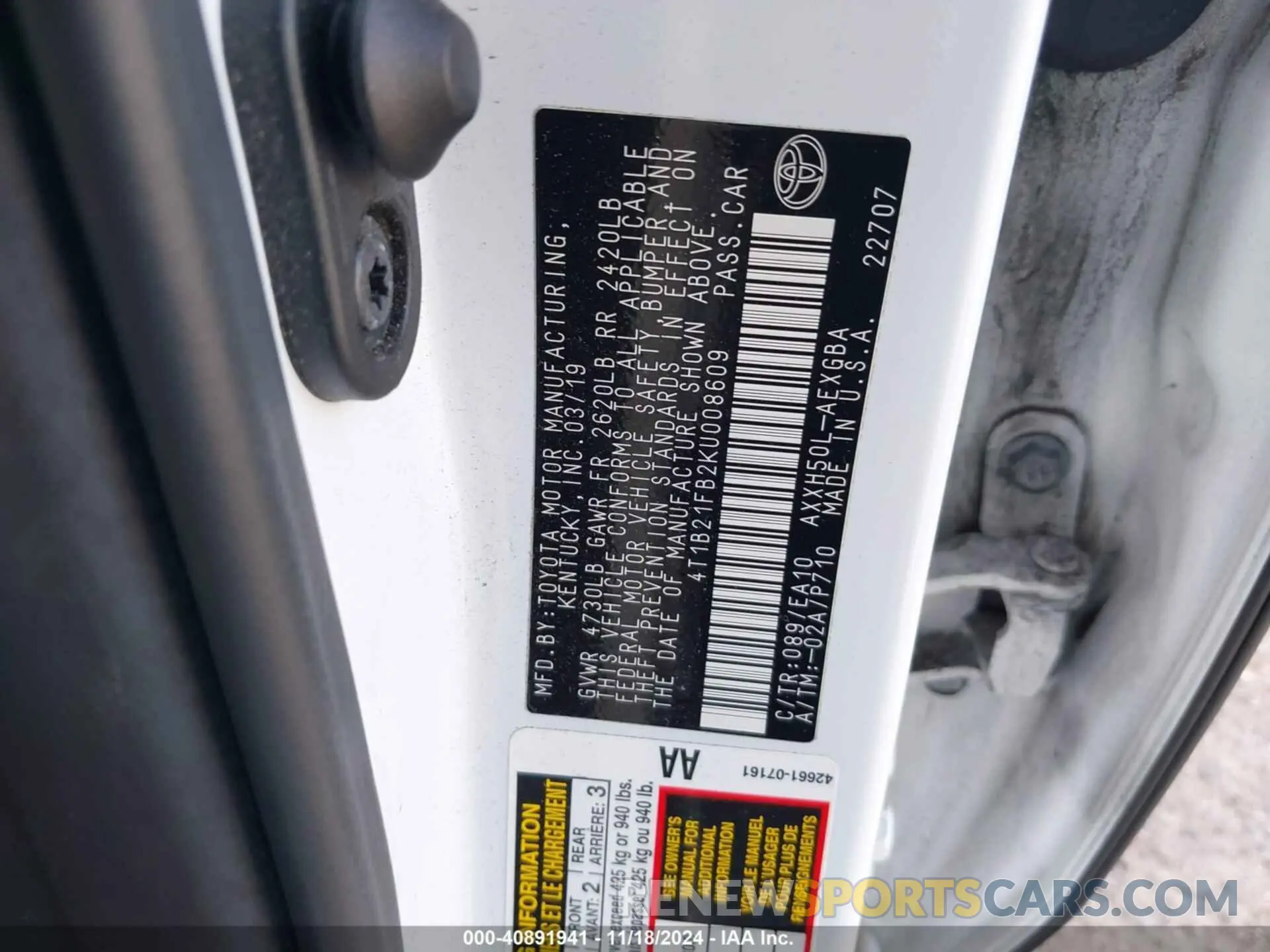 9 fotografías del automóvil dañado 4T1B21FB2KU008609 TOYOTA AVALON HYBRID 2019