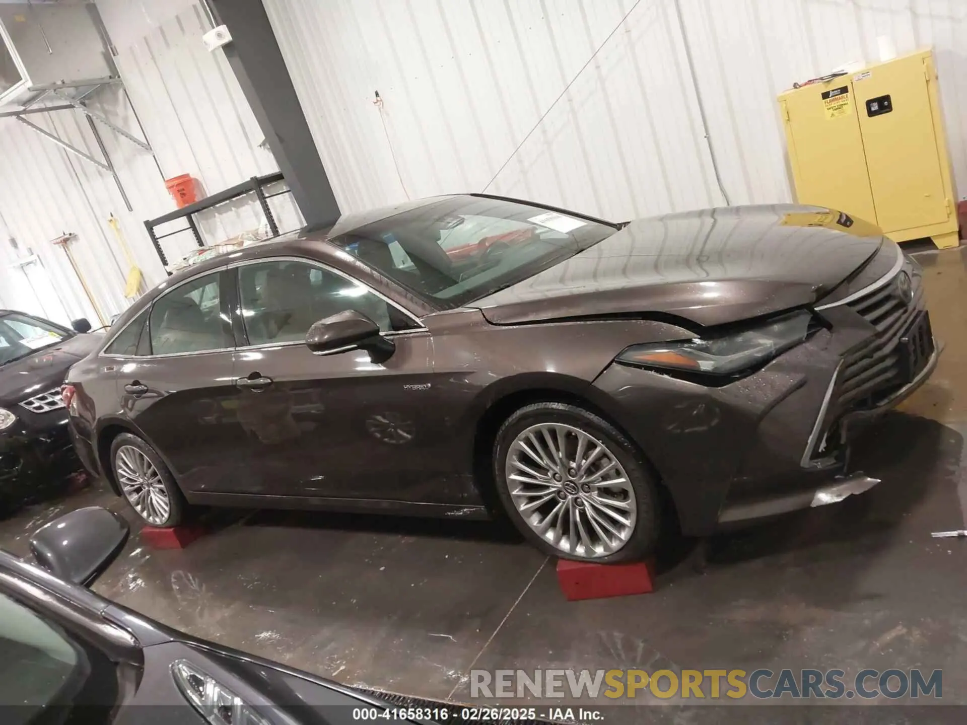 13 fotografías del automóvil dañado 4T1B21FB3KU007114 TOYOTA AVALON HYBRID 2019