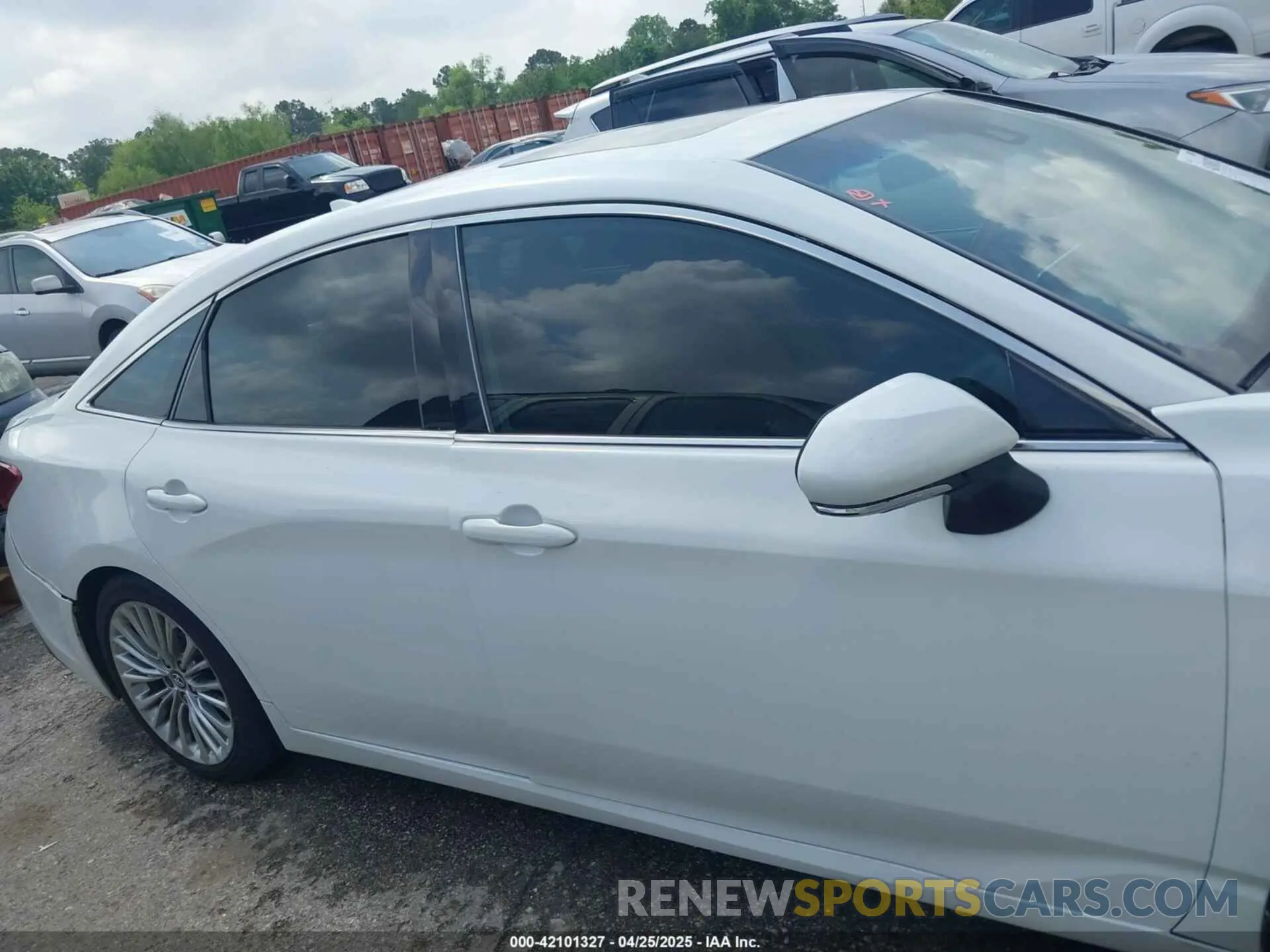 12 fotografías del automóvil dañado 4T1B21FB4KU008191 TOYOTA AVALON HYBRID 2019
