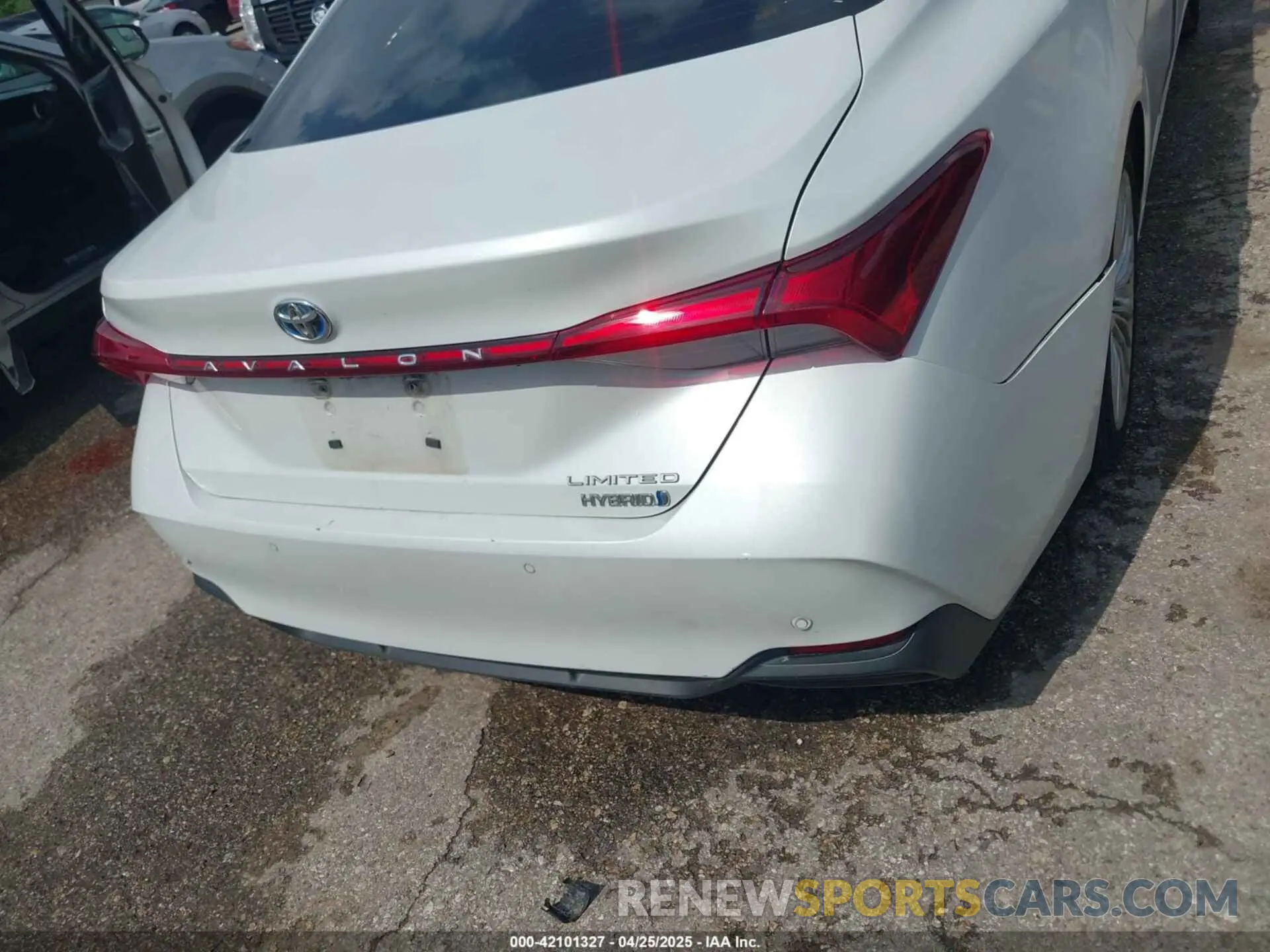 15 fotografías del automóvil dañado 4T1B21FB4KU008191 TOYOTA AVALON HYBRID 2019