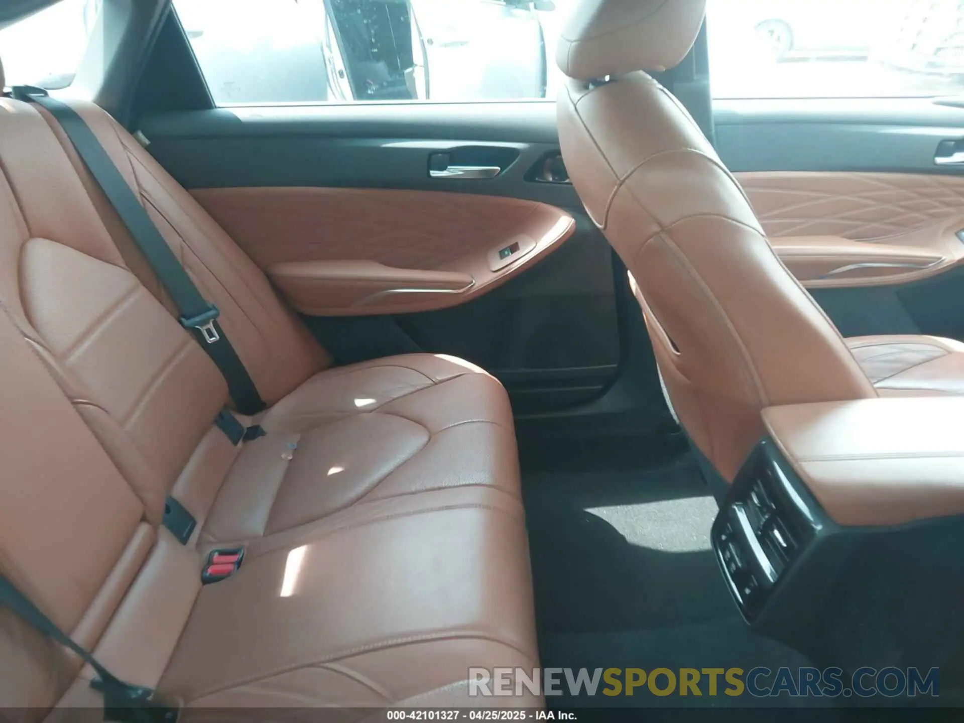 8 fotografías del automóvil dañado 4T1B21FB4KU008191 TOYOTA AVALON HYBRID 2019