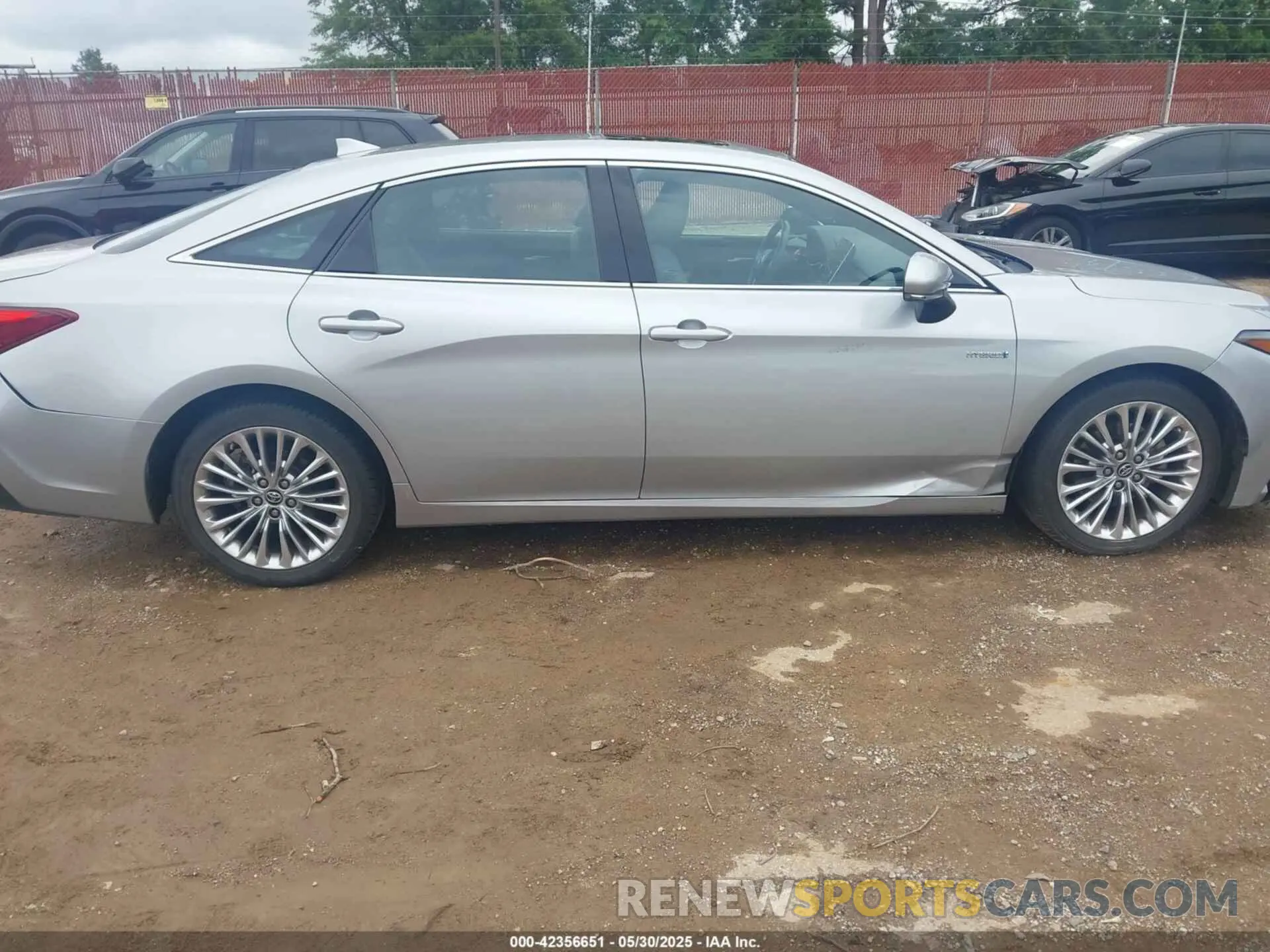 13 fotografías del automóvil dañado 4T1B21FB6KU003641 TOYOTA AVALON HYBRID 2019
