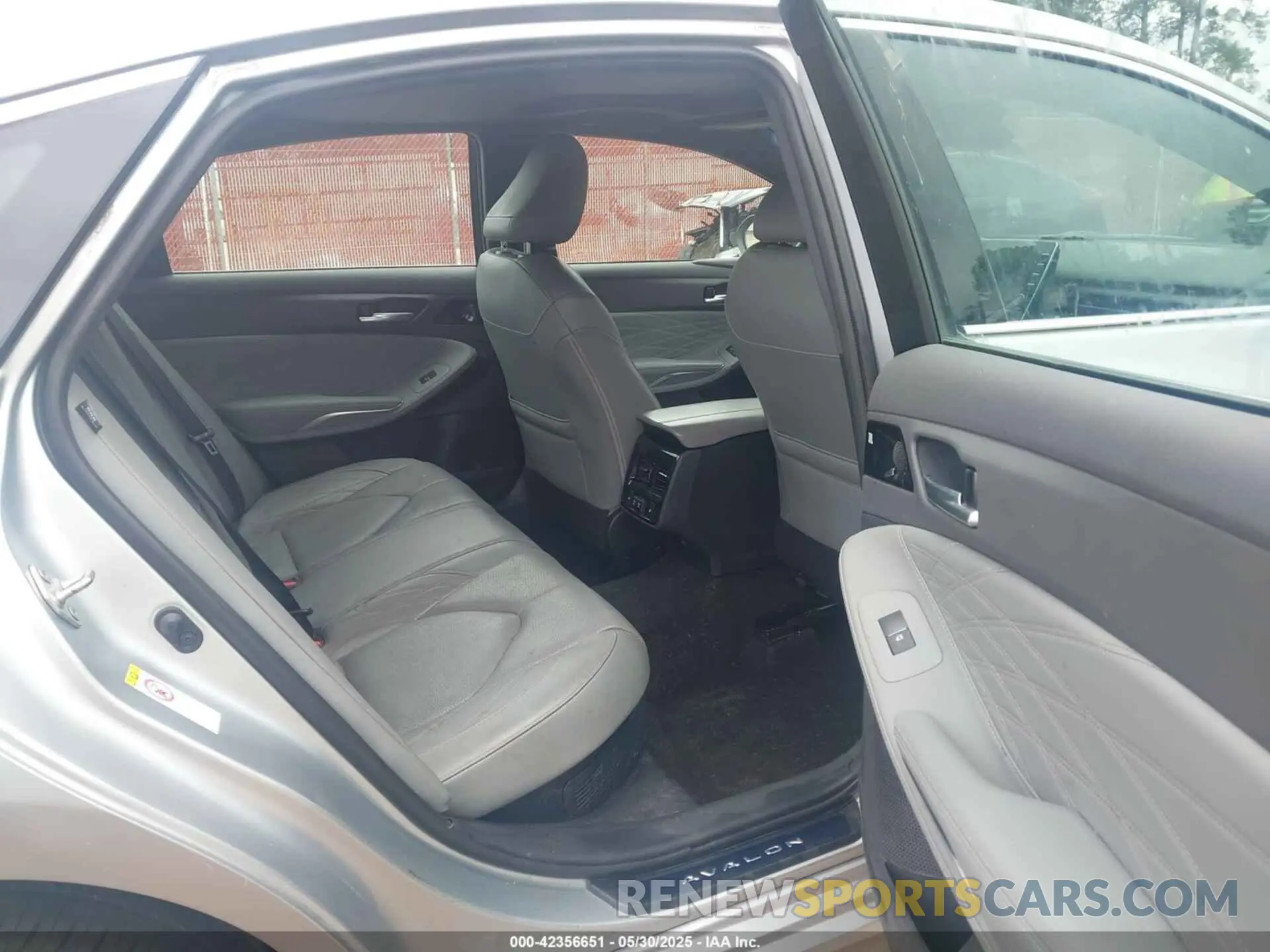 8 fotografías del automóvil dañado 4T1B21FB6KU003641 TOYOTA AVALON HYBRID 2019