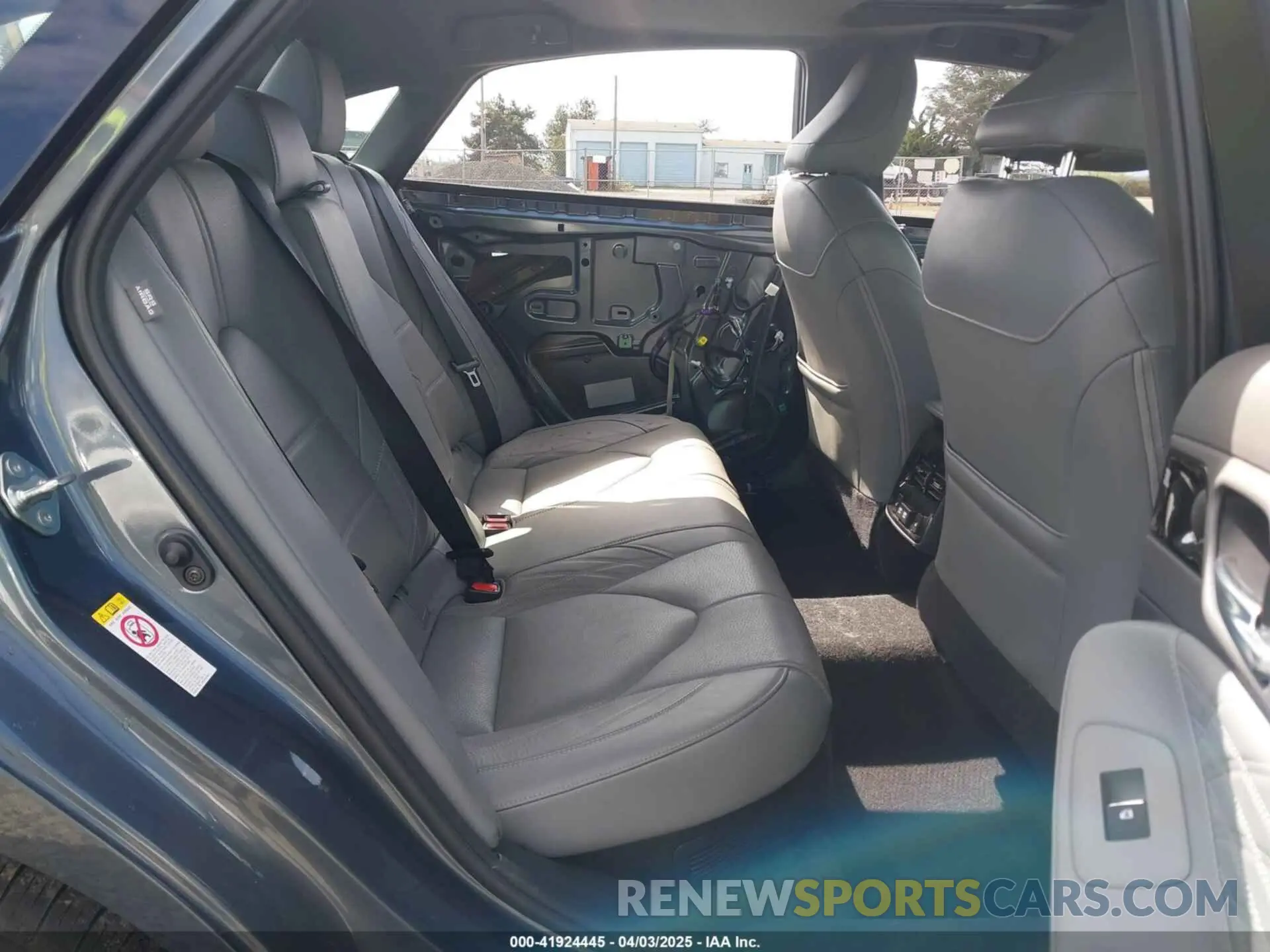 8 fotografías del automóvil dañado 4T1B21FB8KU004726 TOYOTA AVALON HYBRID 2019