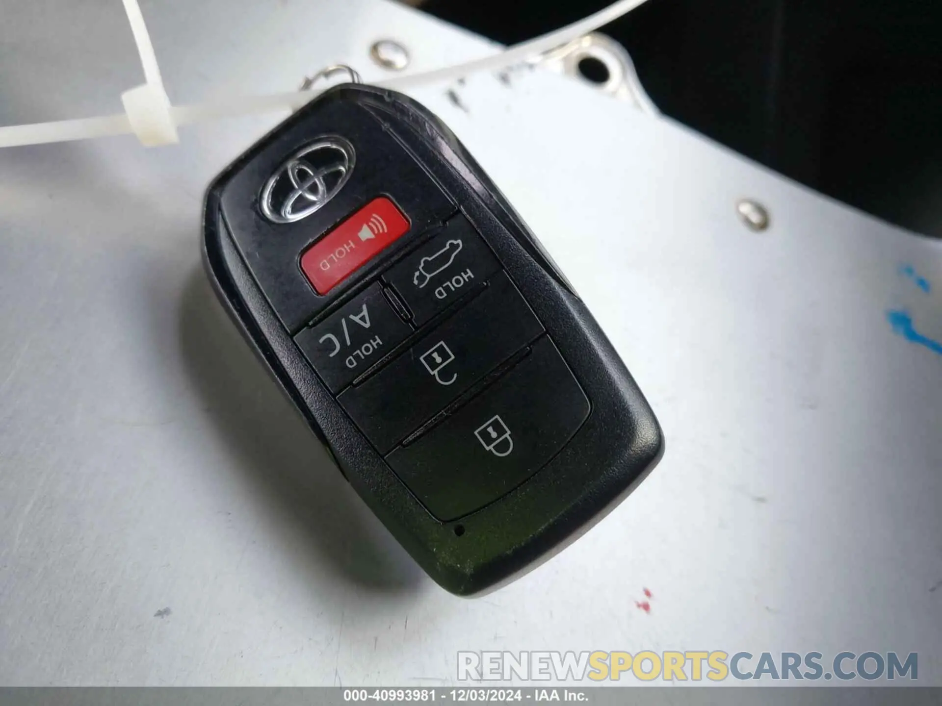 11 fotografías del automóvil dañado JTMAAAAA5PA019730 TOYOTA BZ4X 2023
