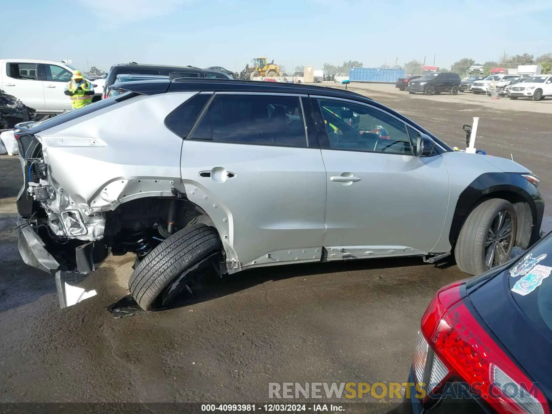 13 fotografías del automóvil dañado JTMAAAAA5PA019730 TOYOTA BZ4X 2023