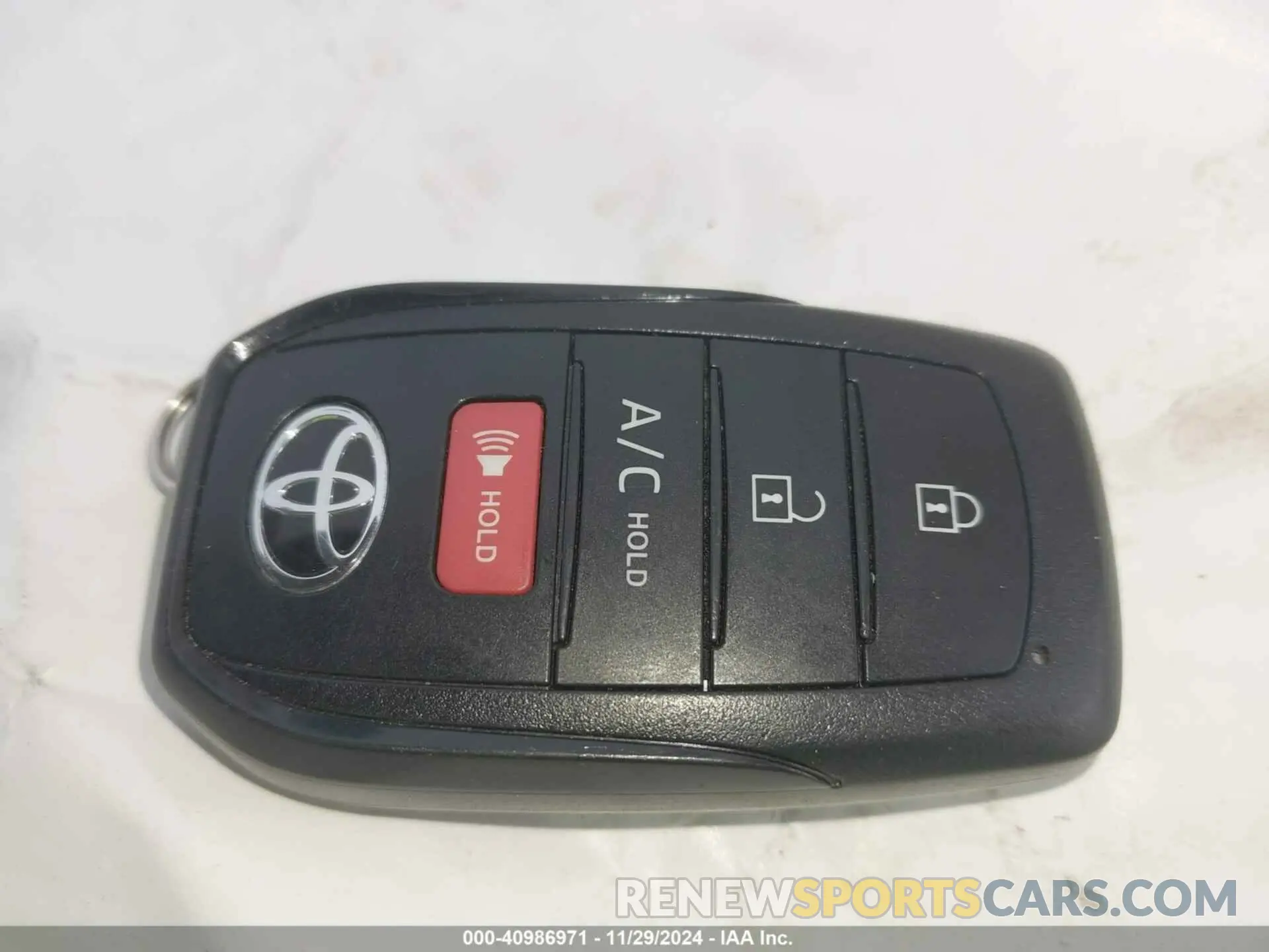 11 fotografías del automóvil dañado JTMAAAAA5PA023390 TOYOTA BZ4X 2023