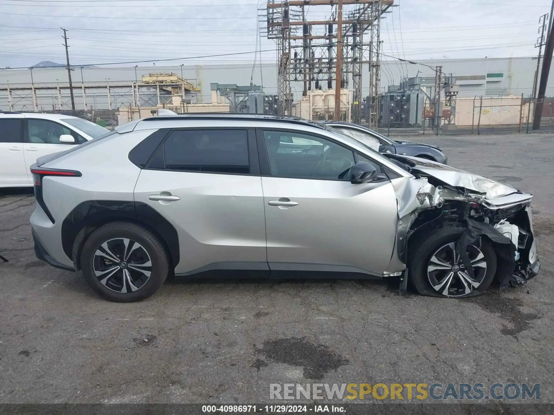 13 fotografías del automóvil dañado JTMAAAAA5PA023390 TOYOTA BZ4X 2023