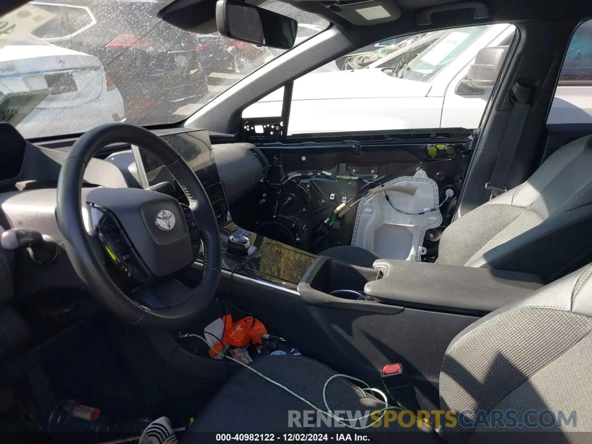 5 fotografías del automóvil dañado JTMAAAAA7PA001262 TOYOTA BZ4X 2023