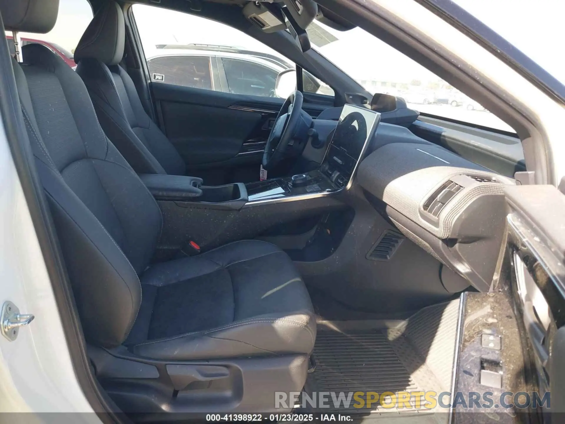 5 fotografías del automóvil dañado JTMAAAAA8PA020709 TOYOTA BZ4X 2023