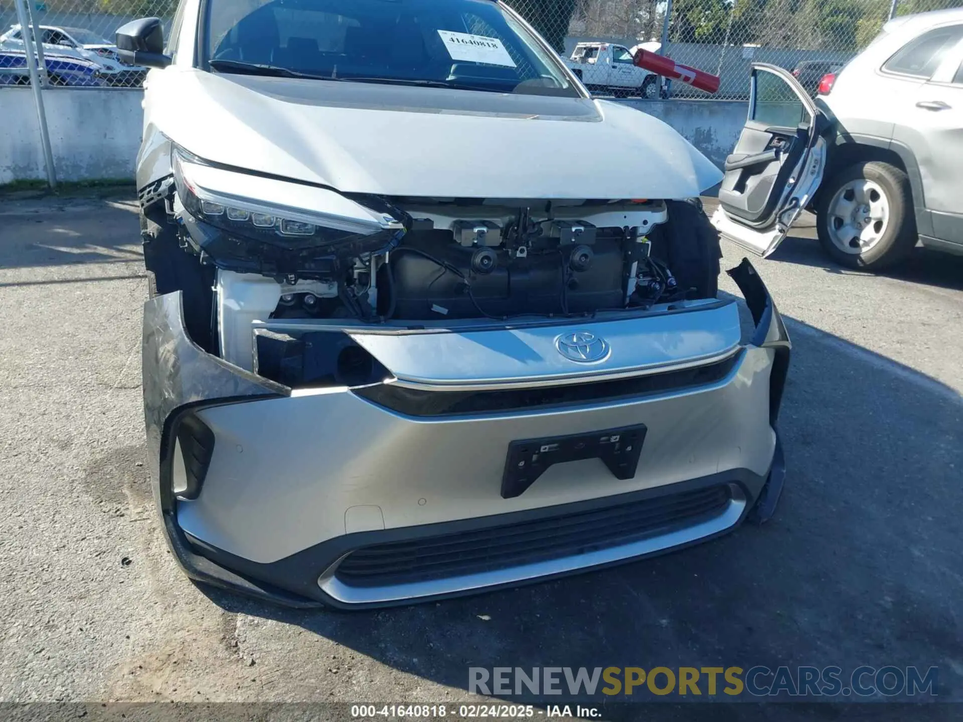 22 fotografías del automóvil dañado JTMAAAAA8PA027241 TOYOTA BZ4X 2023
