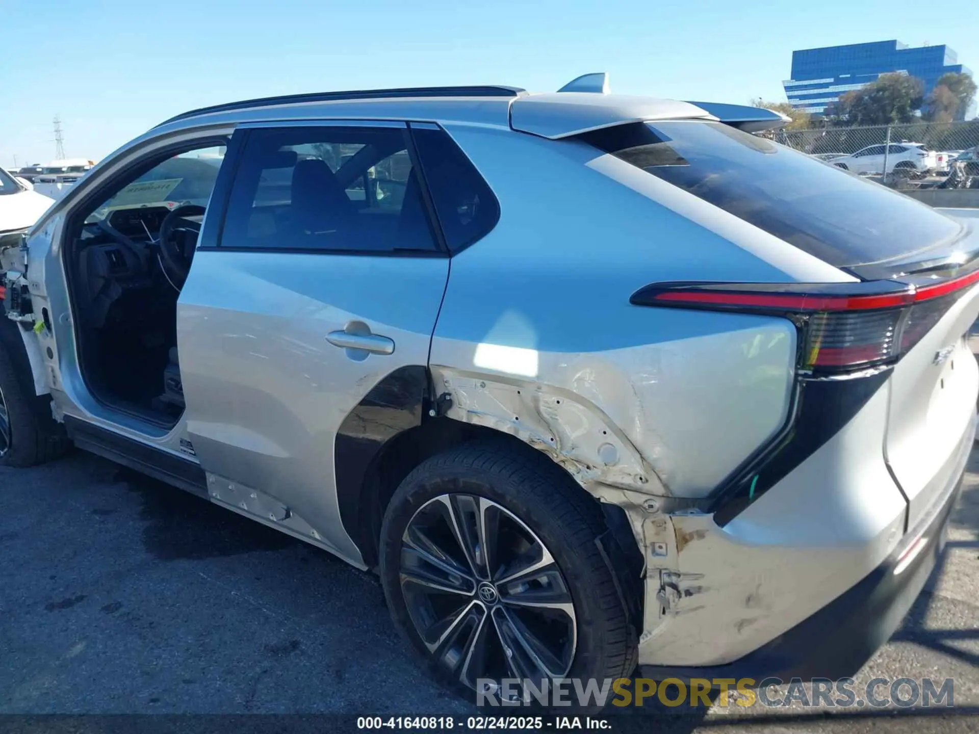 6 fotografías del automóvil dañado JTMAAAAA8PA027241 TOYOTA BZ4X 2023