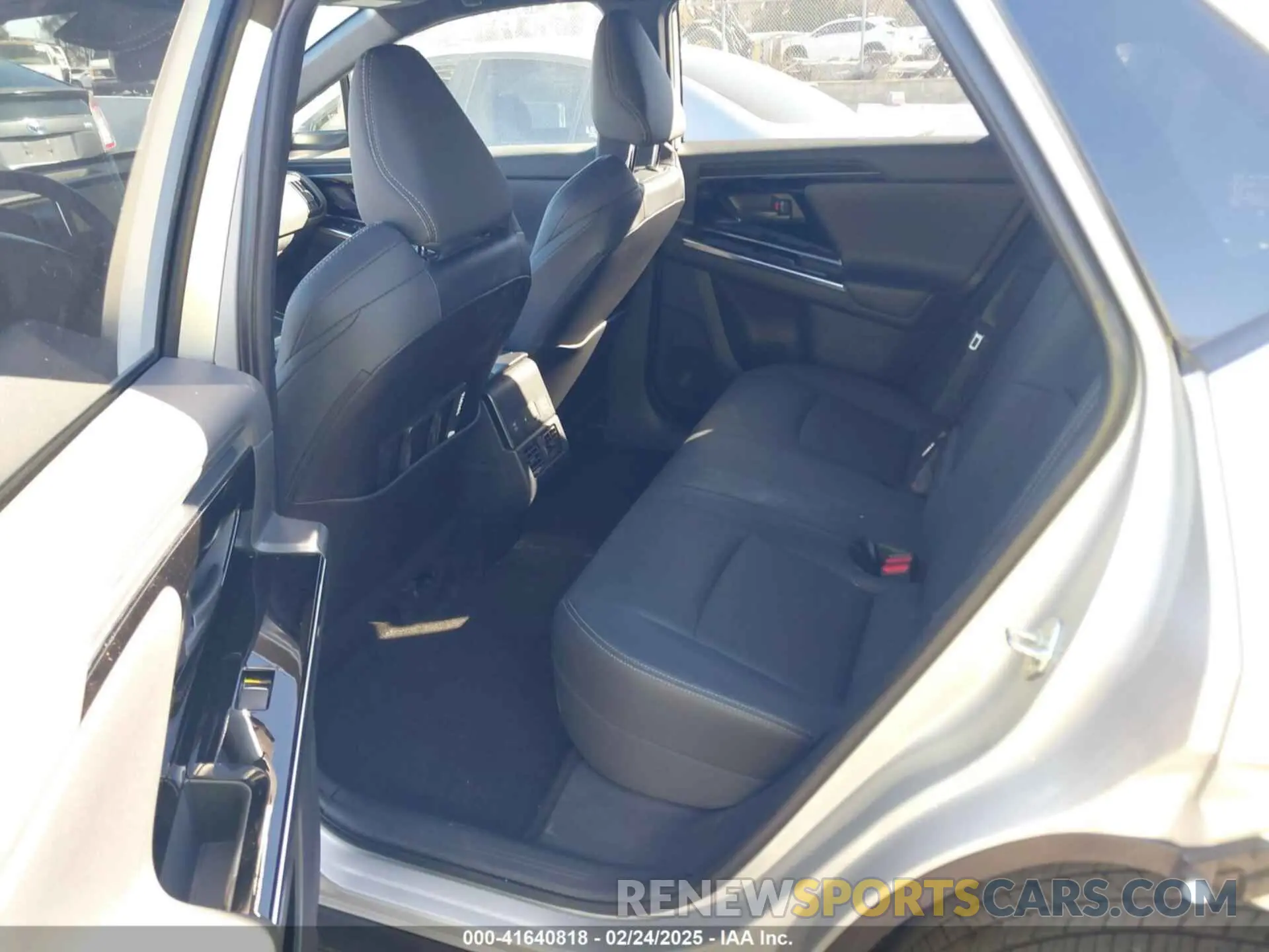 8 fotografías del automóvil dañado JTMAAAAA8PA027241 TOYOTA BZ4X 2023