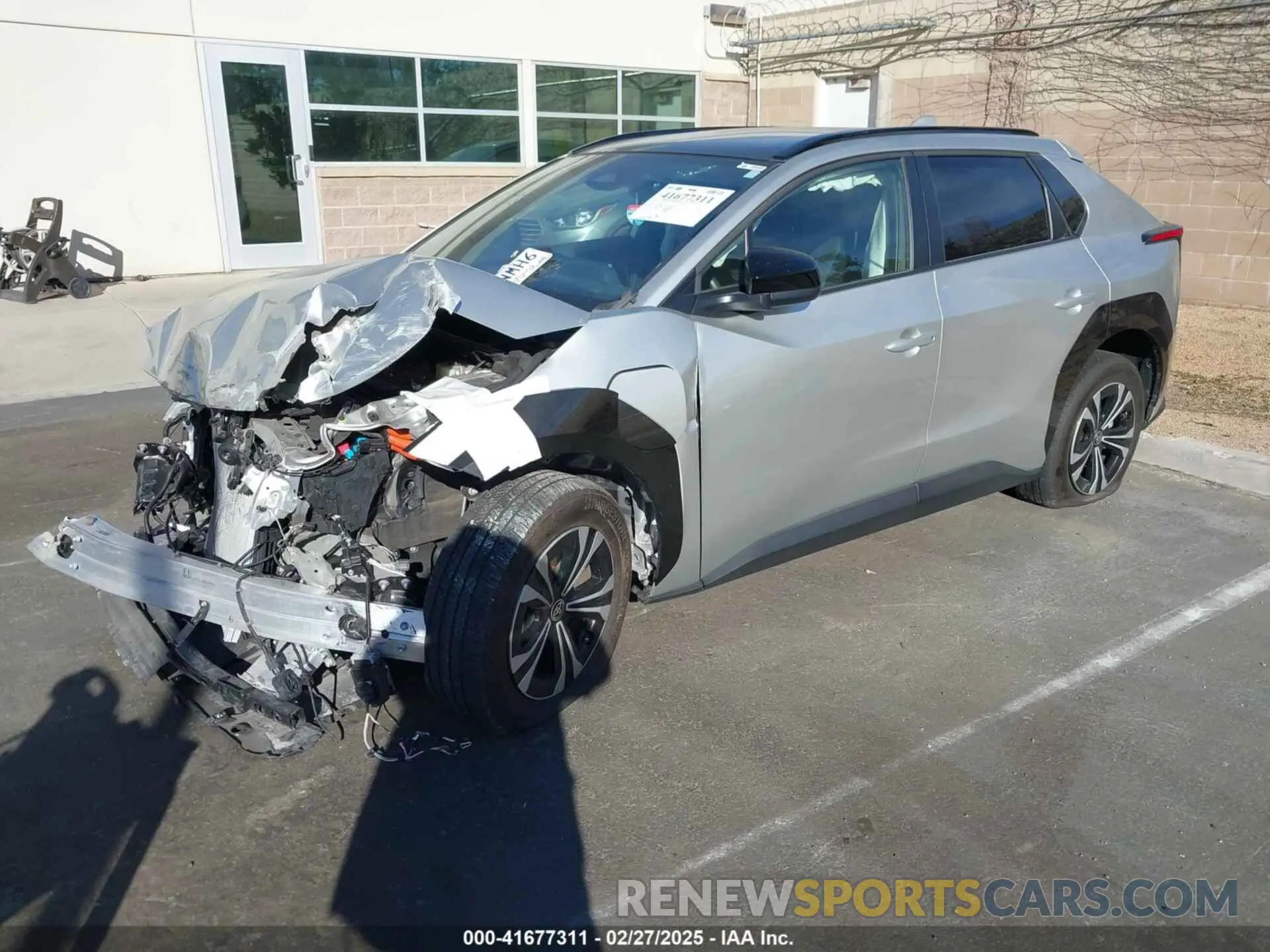2 fotografías del automóvil dañado JTMAAAAA9PA016880 TOYOTA BZ4X 2023