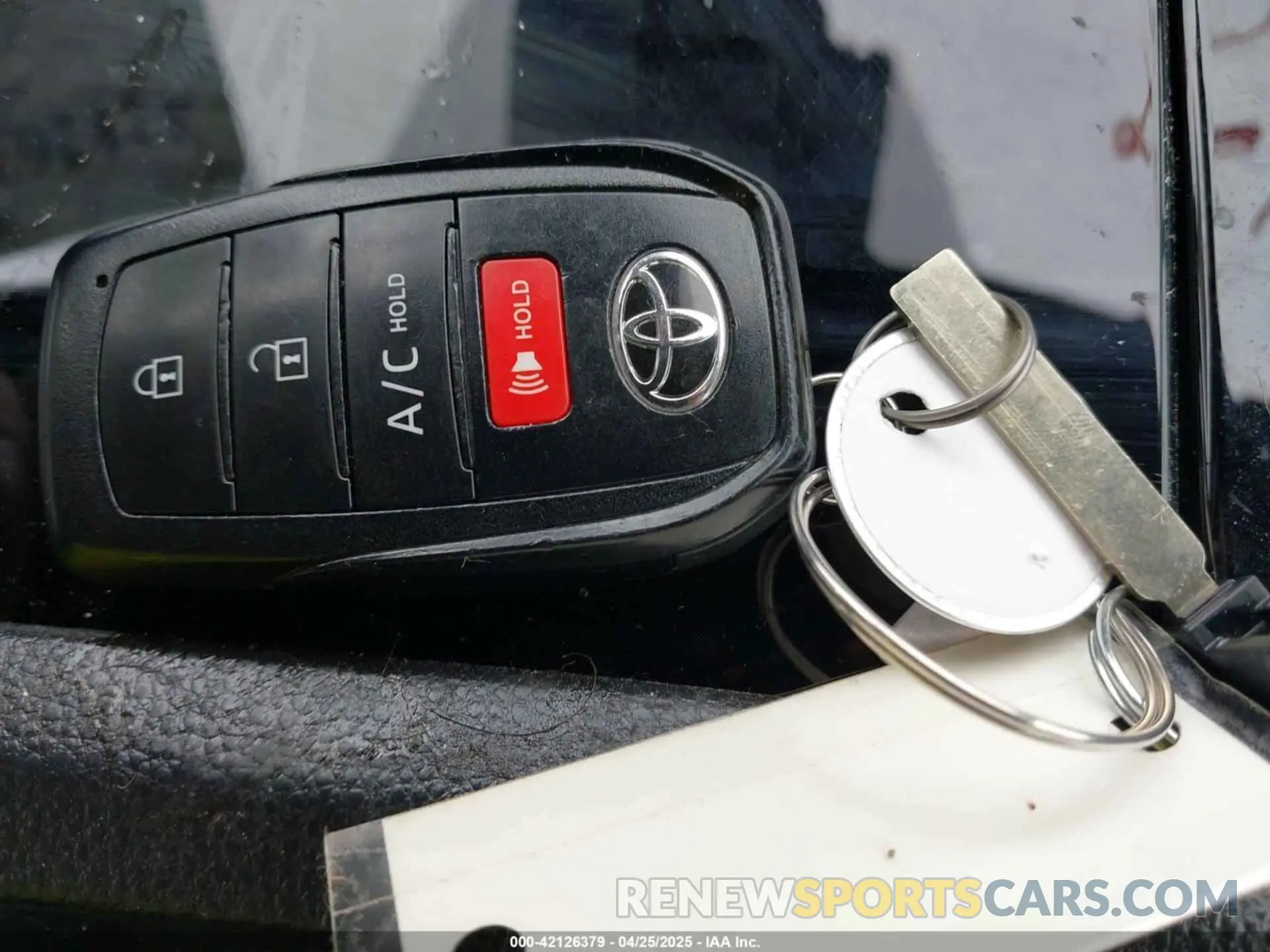 11 fotografías del automóvil dañado JTMABACA2PA023521 TOYOTA BZ4X 2023