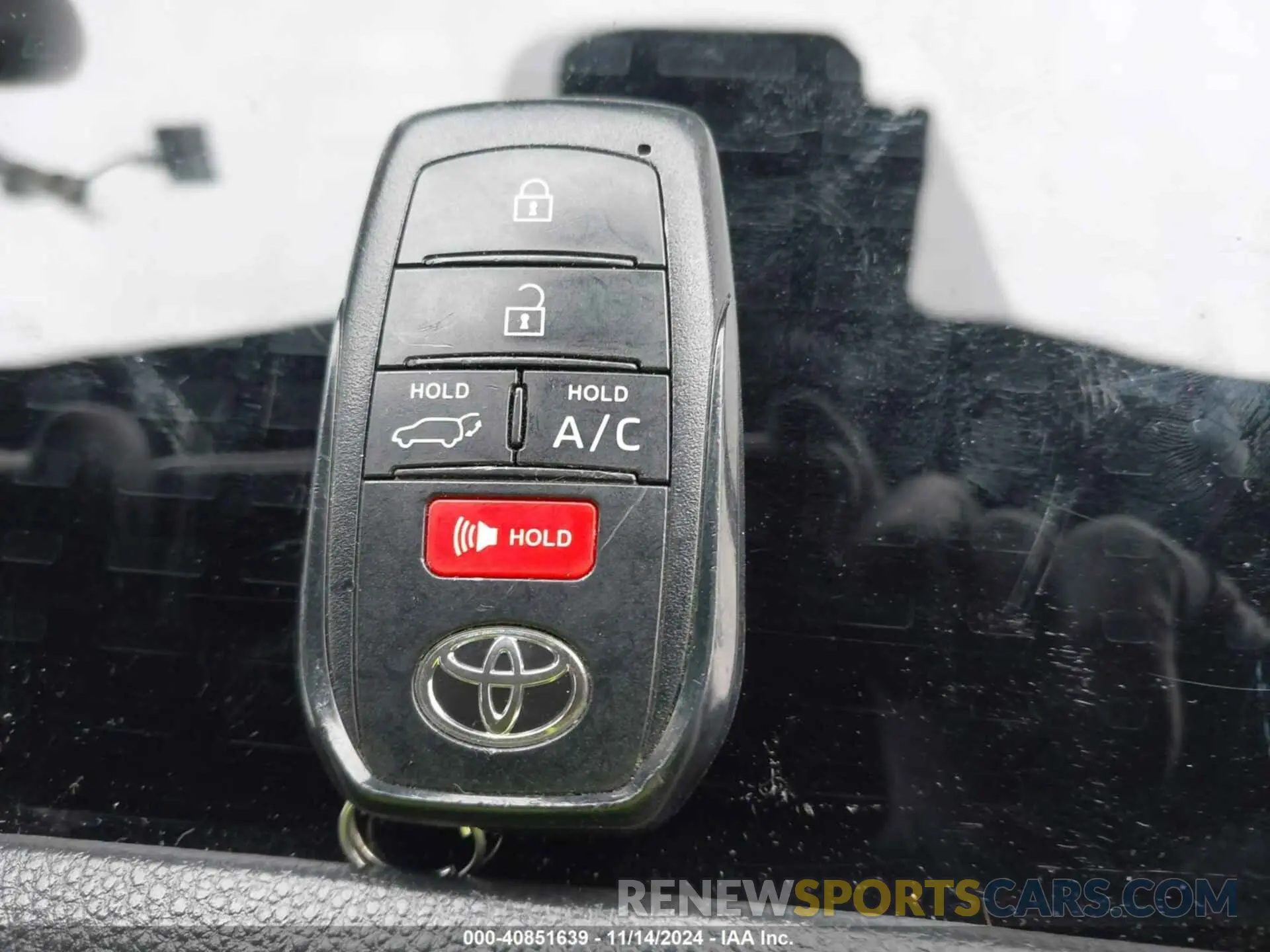 11 fotografías del automóvil dañado JTMABACA3PA006422 TOYOTA BZ4X 2023