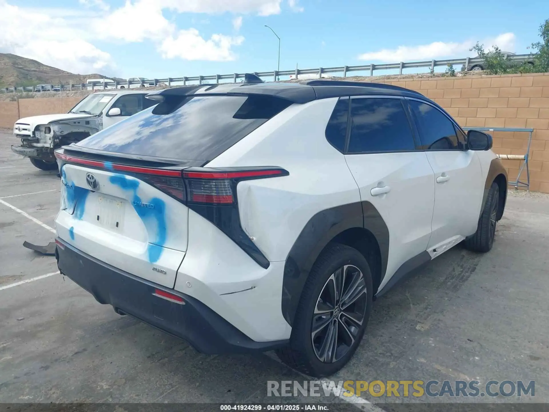 4 fotografías del automóvil dañado JTMABACA9PA042390 TOYOTA BZ4X 2023