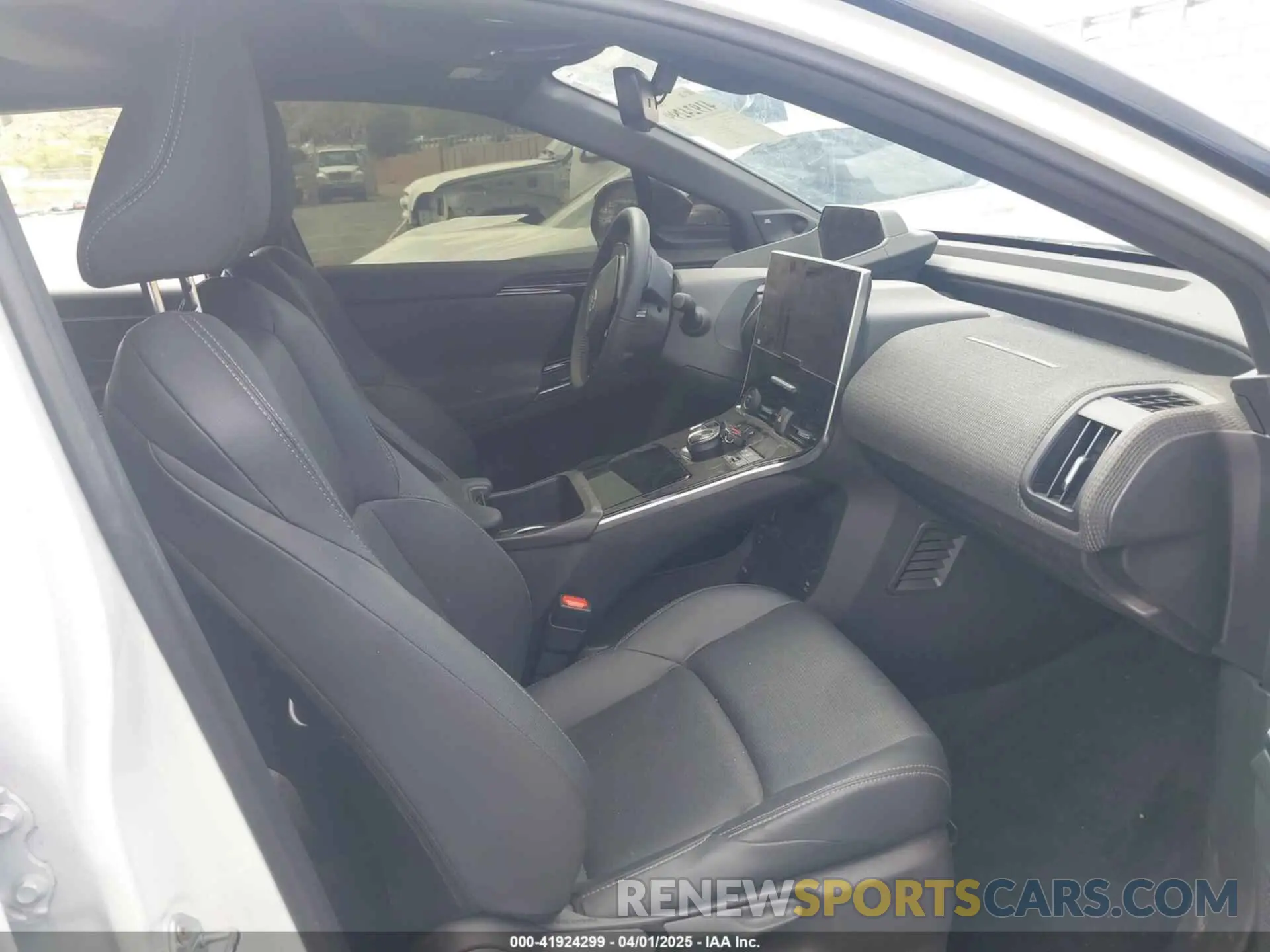 5 fotografías del automóvil dañado JTMABACA9PA042390 TOYOTA BZ4X 2023