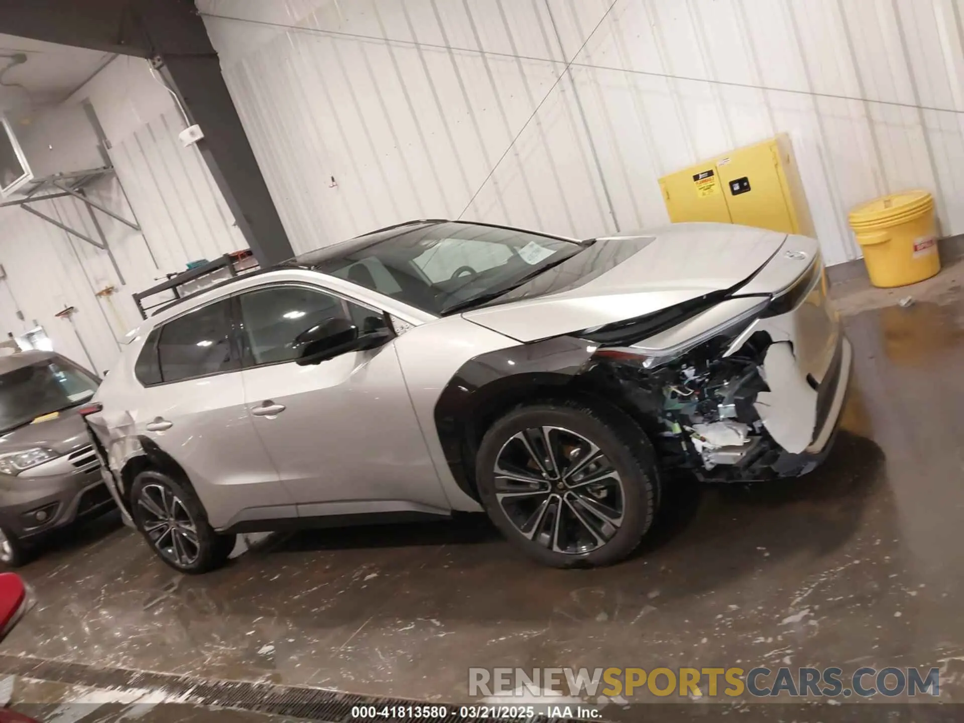 14 fotografías del automóvil dañado JTMABACAXPA033343 TOYOTA BZ4X 2023