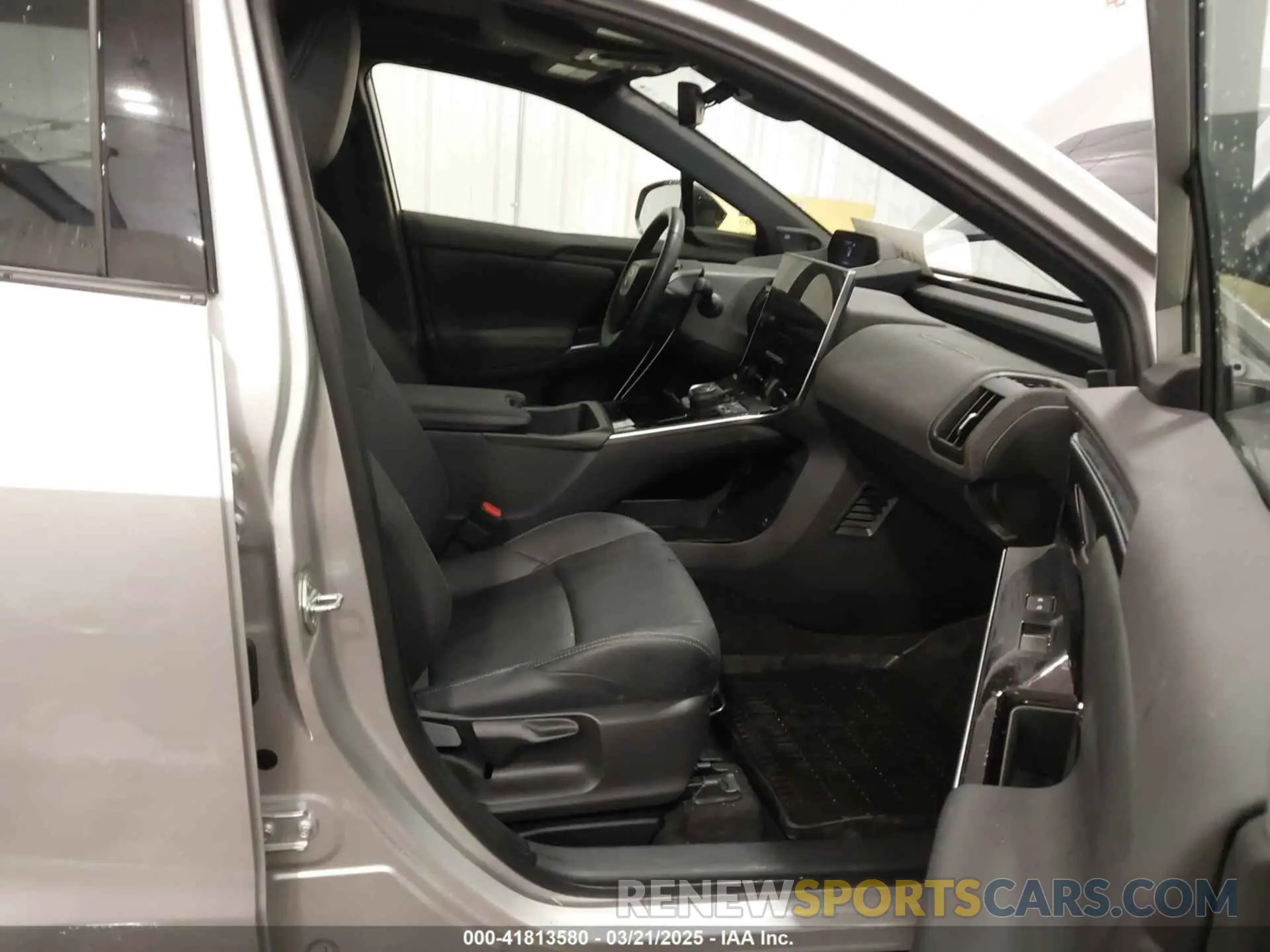 5 fotografías del automóvil dañado JTMABACAXPA033343 TOYOTA BZ4X 2023