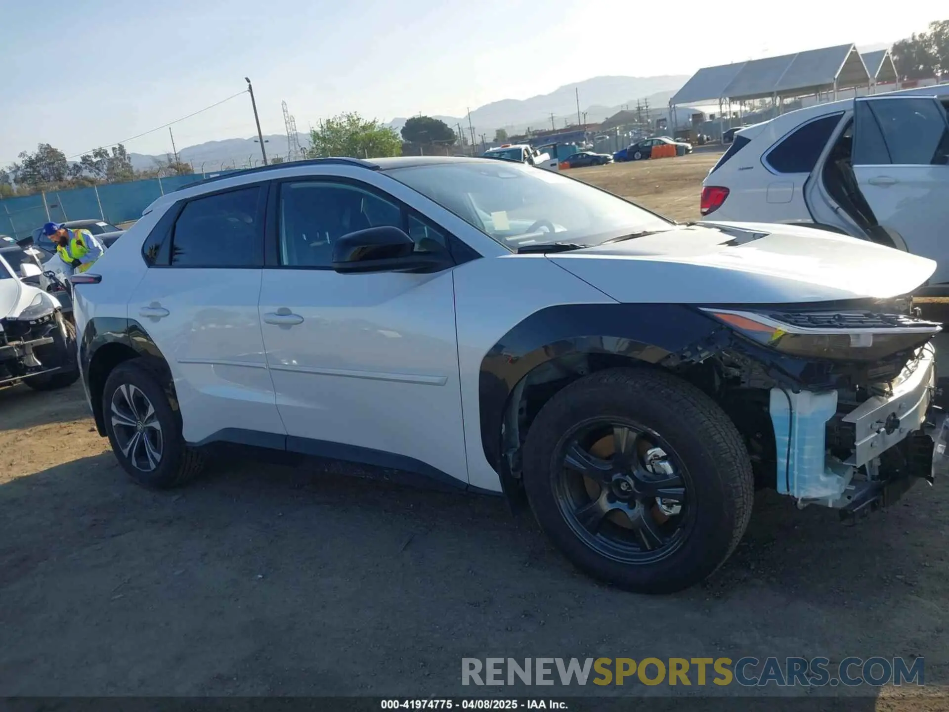 14 fotografías del automóvil dañado JTMAAAAA2RA052610 TOYOTA BZ4X 2024
