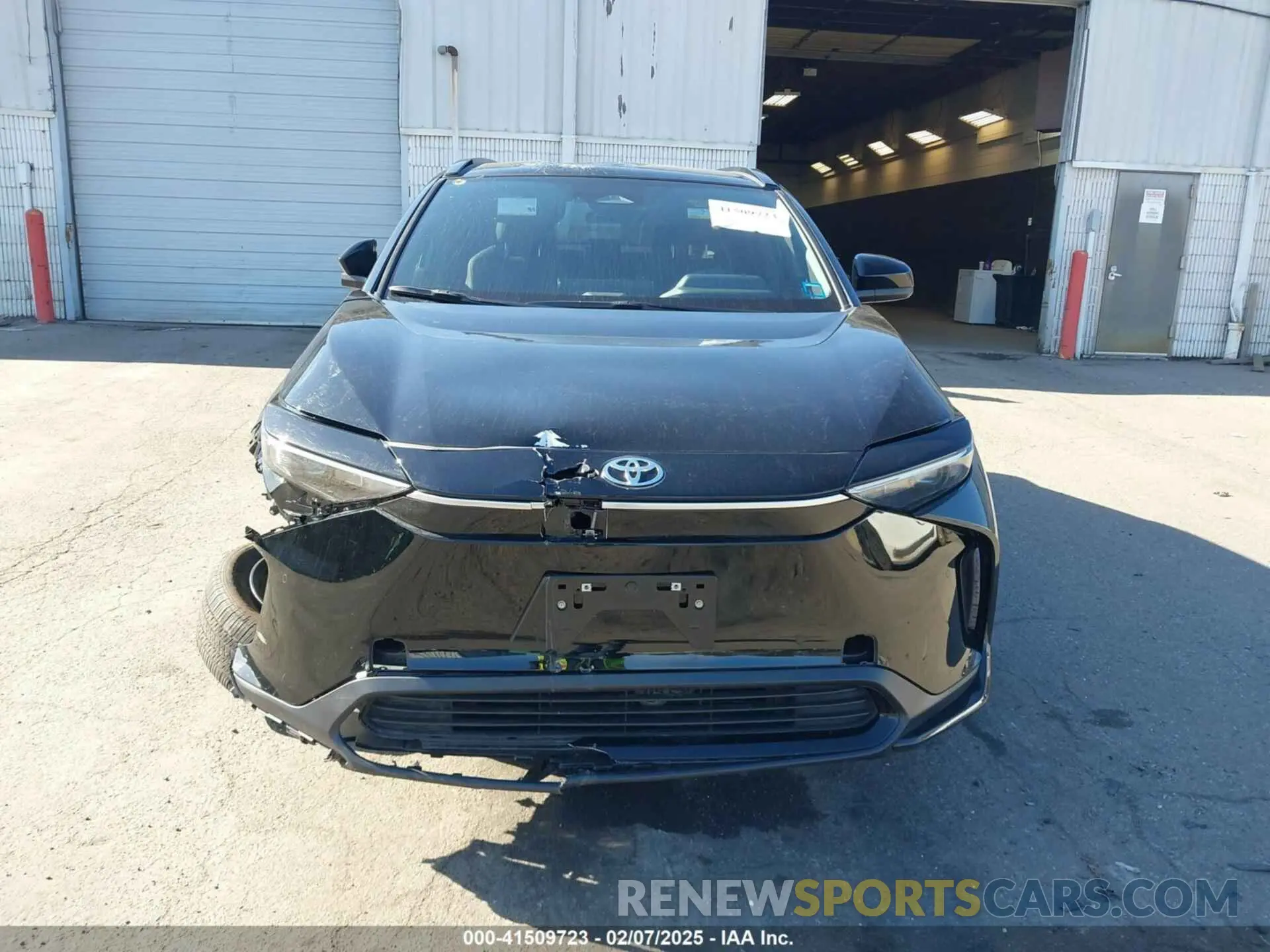 12 fotografías del automóvil dañado JTMAAAAA3RA043494 TOYOTA BZ4X 2024