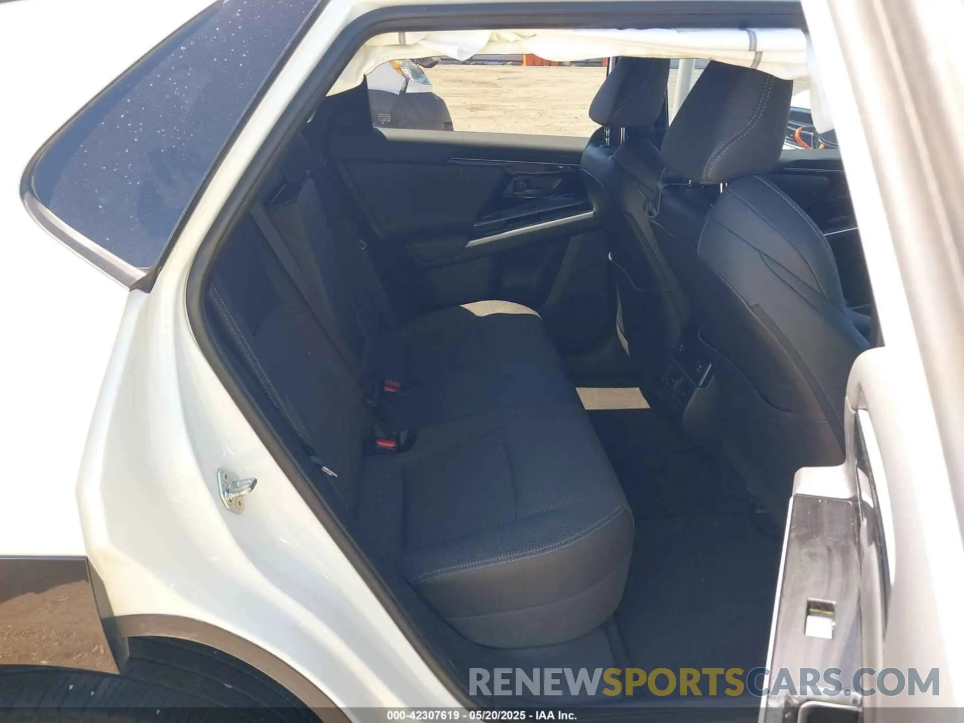 8 fotografías del automóvil dañado JTMAAAAA8RA033561 TOYOTA BZ4X 2024