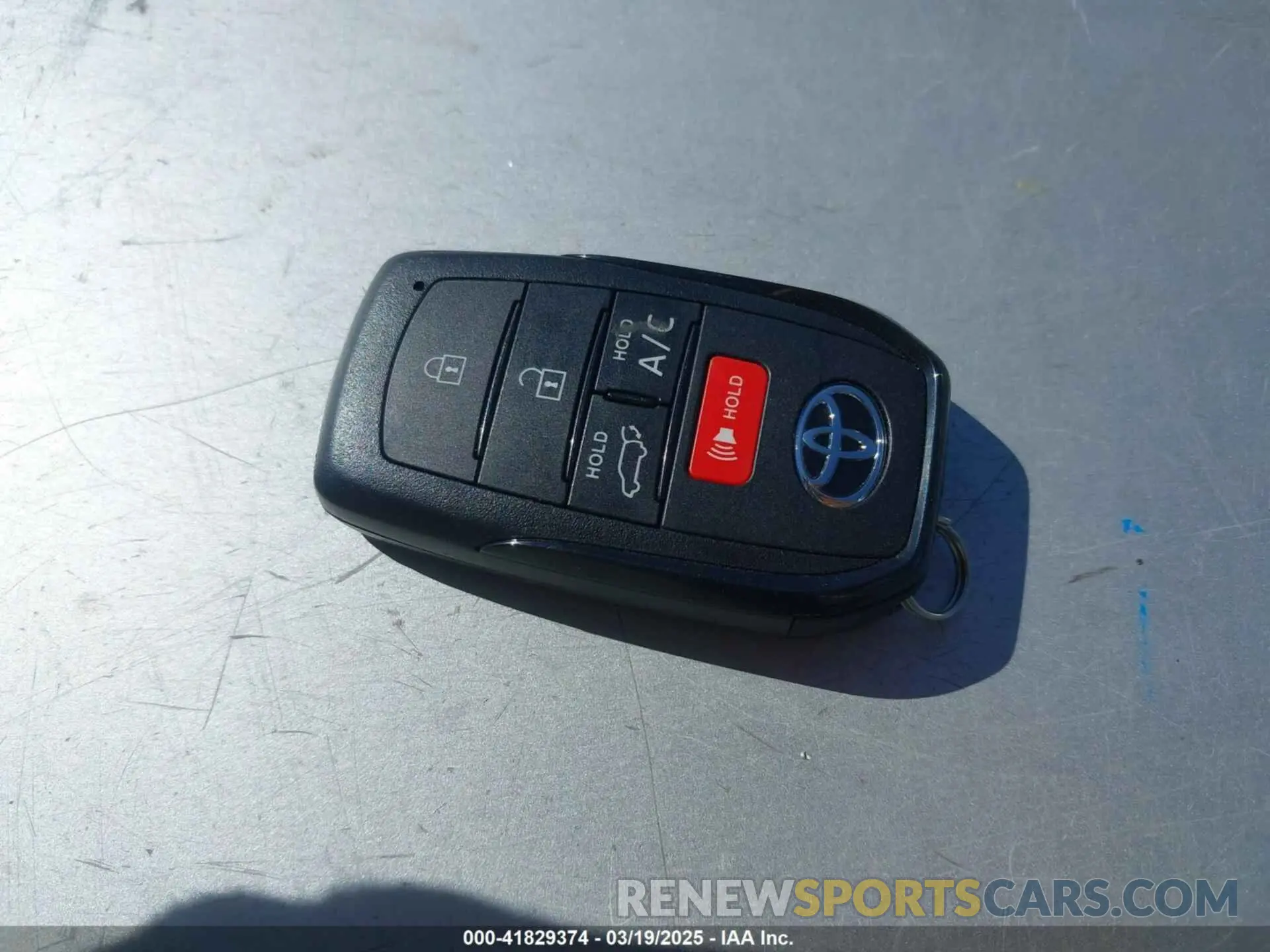 11 fotografías del automóvil dañado JTMAAAAA8RA051574 TOYOTA BZ4X 2024