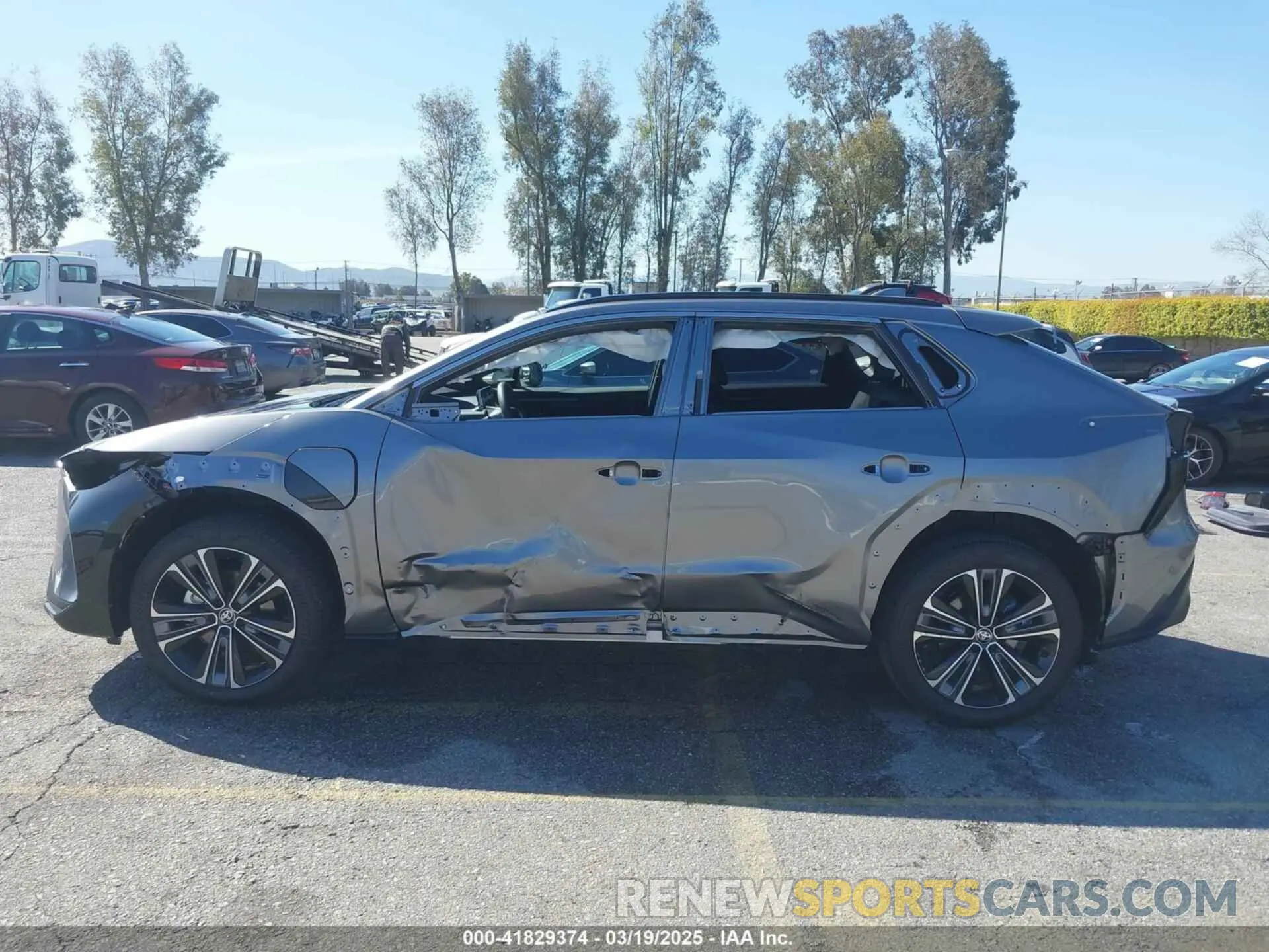 15 fotografías del automóvil dañado JTMAAAAA8RA051574 TOYOTA BZ4X 2024