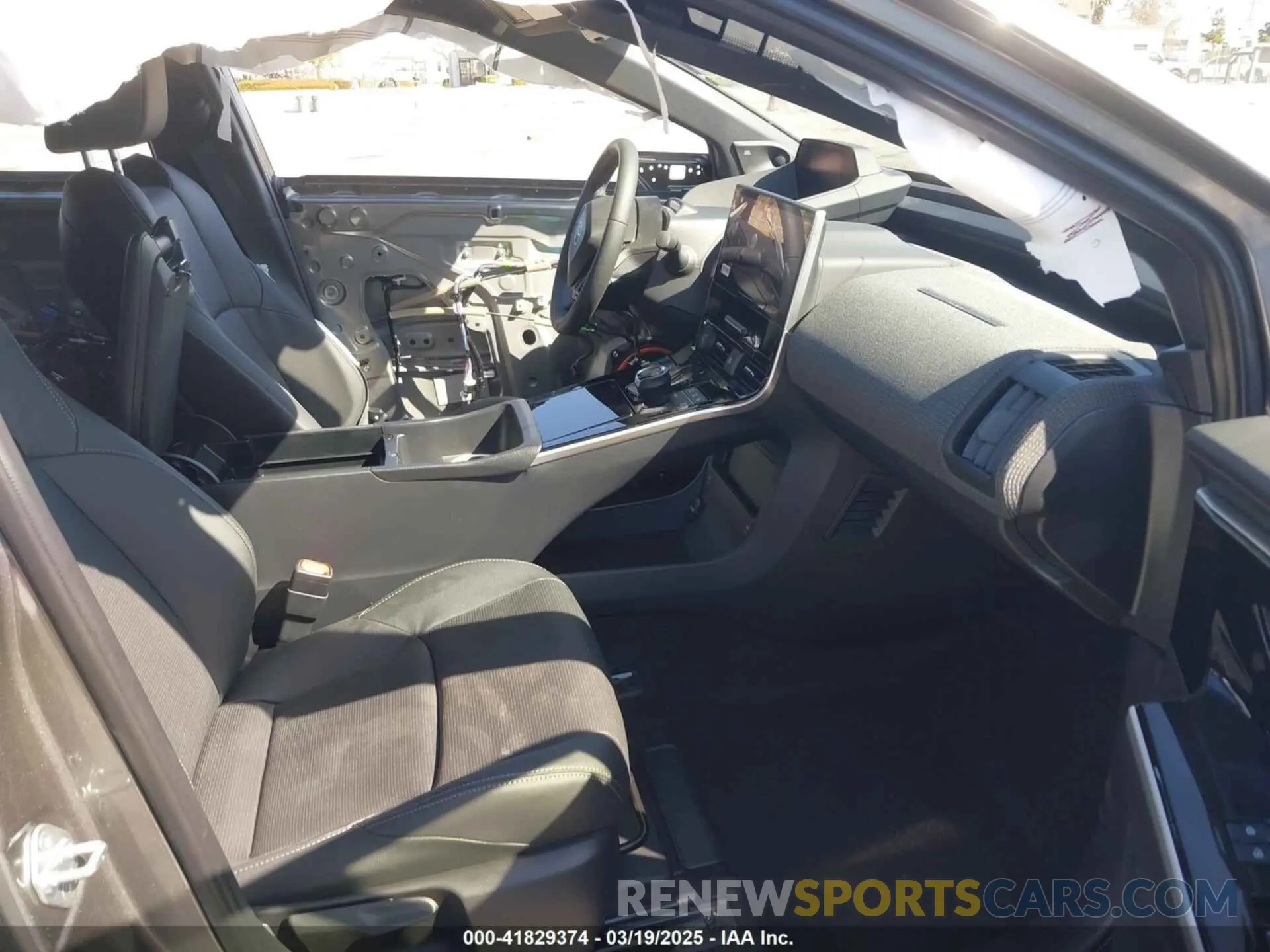 5 fotografías del automóvil dañado JTMAAAAA8RA051574 TOYOTA BZ4X 2024