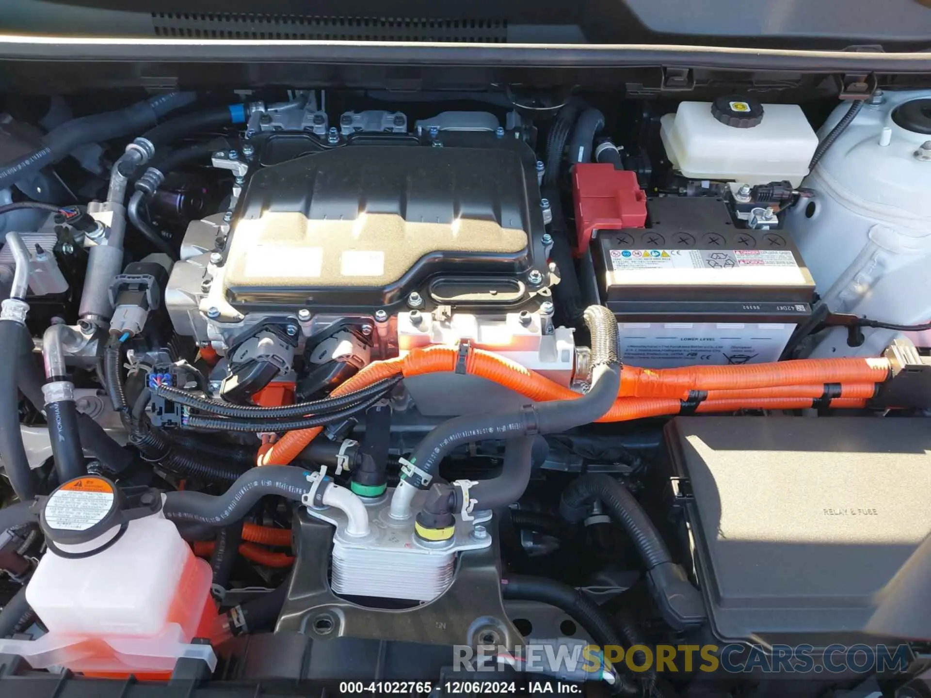 10 fotografías del automóvil dañado JTMAAAAAXRA041385 TOYOTA BZ4X 2024