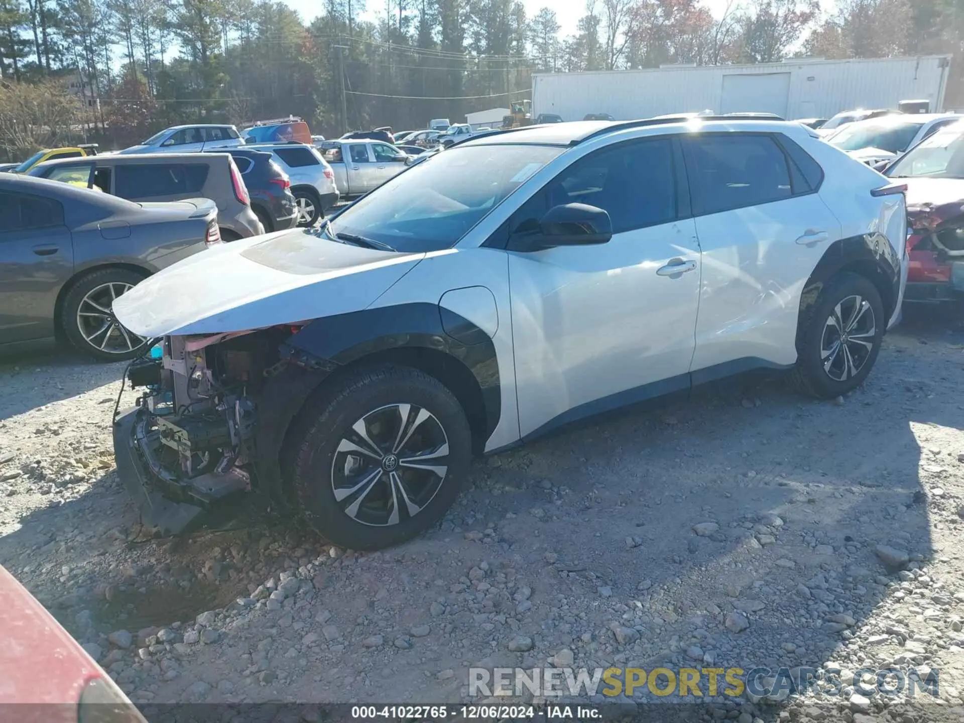 2 fotografías del automóvil dañado JTMAAAAAXRA041385 TOYOTA BZ4X 2024