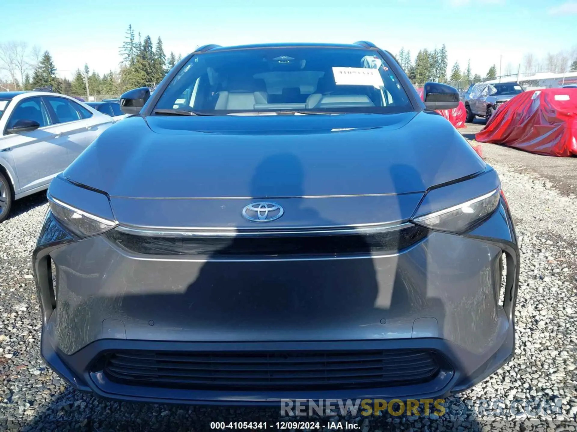 12 fotografías del automóvil dañado JTMABACA0RA068475 TOYOTA BZ4X 2024