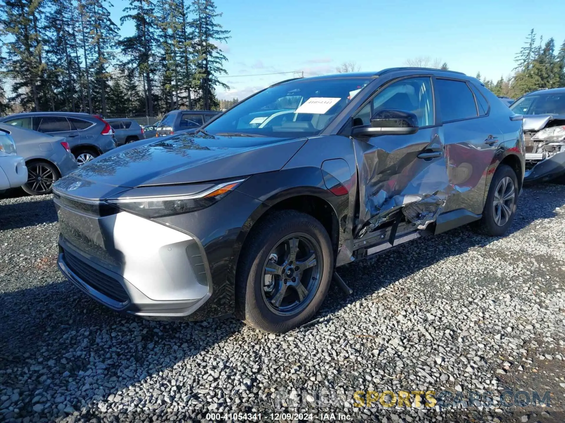 2 fotografías del automóvil dañado JTMABACA0RA068475 TOYOTA BZ4X 2024