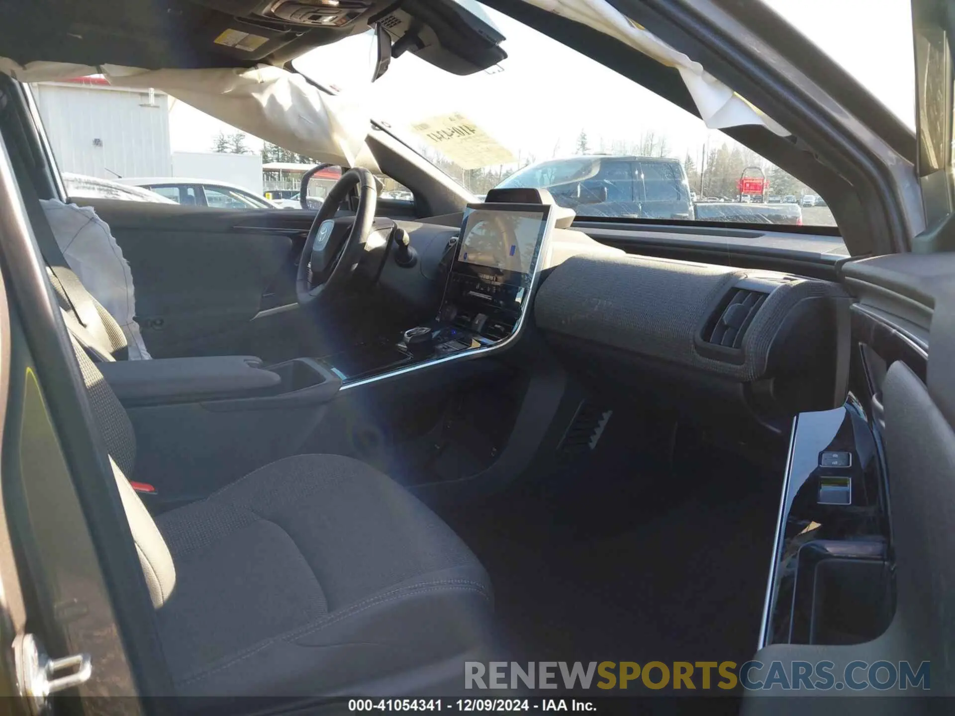 5 fotografías del automóvil dañado JTMABACA0RA068475 TOYOTA BZ4X 2024