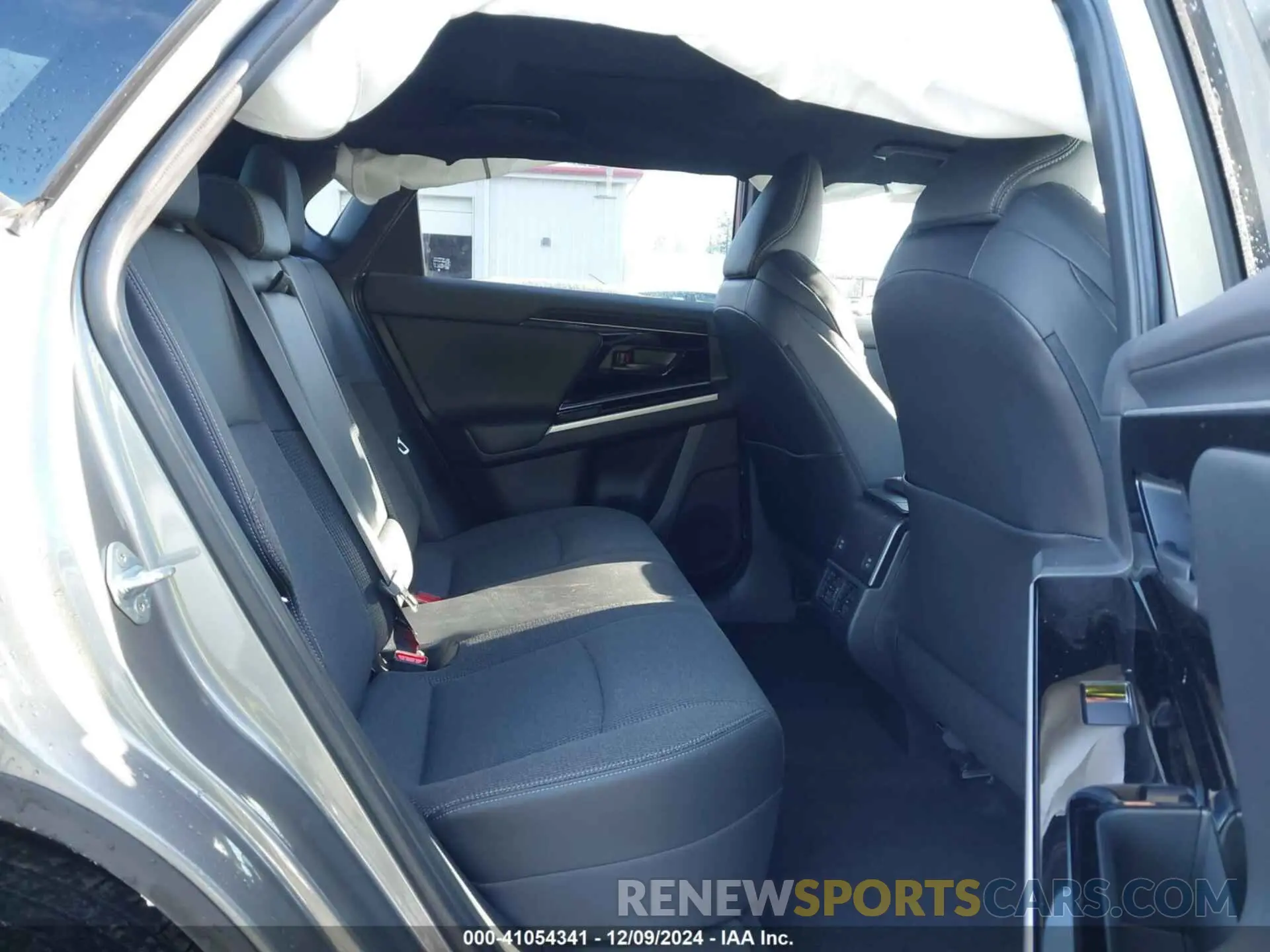 8 fotografías del automóvil dañado JTMABACA0RA068475 TOYOTA BZ4X 2024