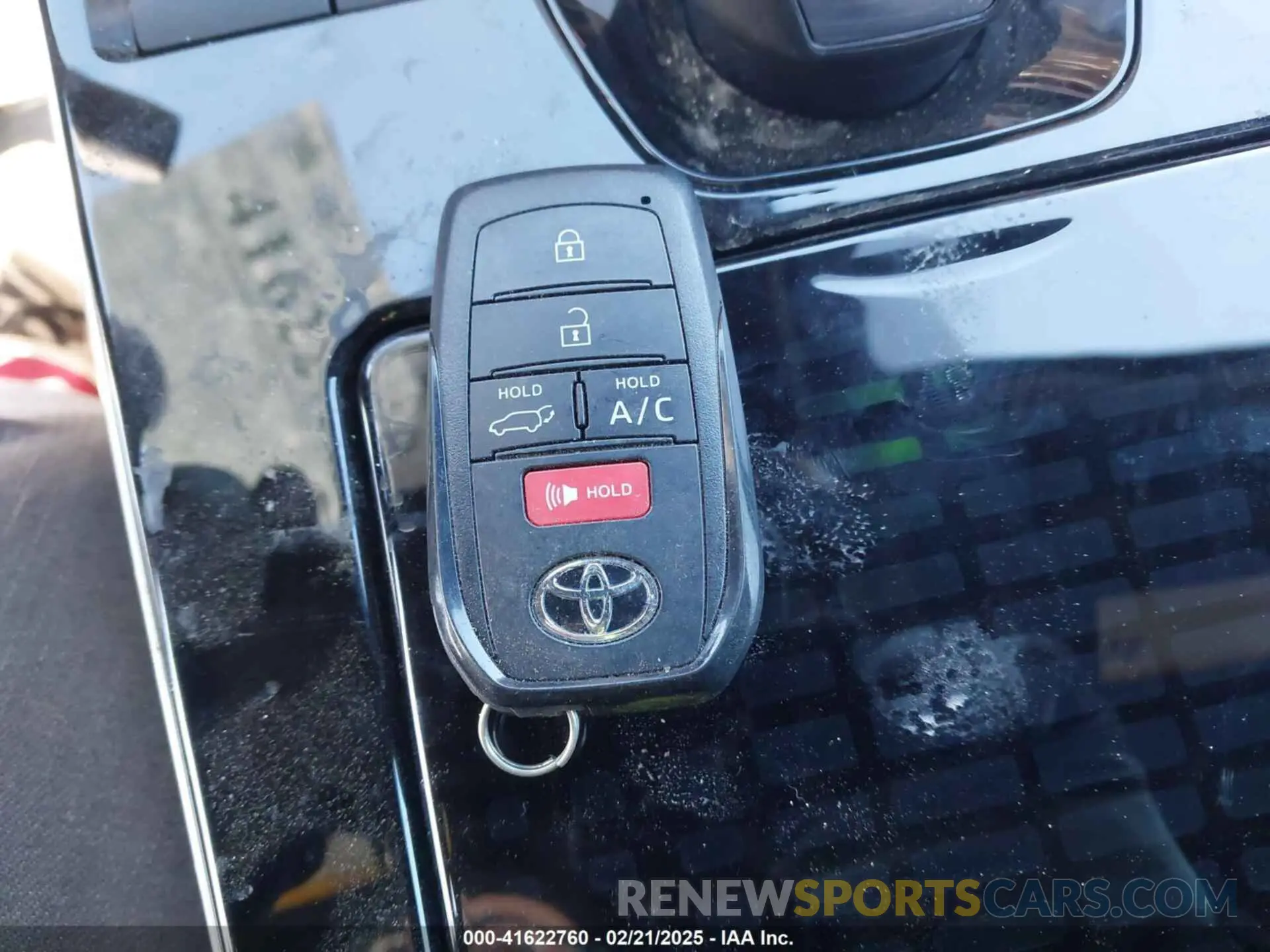 11 fotografías del automóvil dañado JTMABACA0RA074681 TOYOTA BZ4X 2024