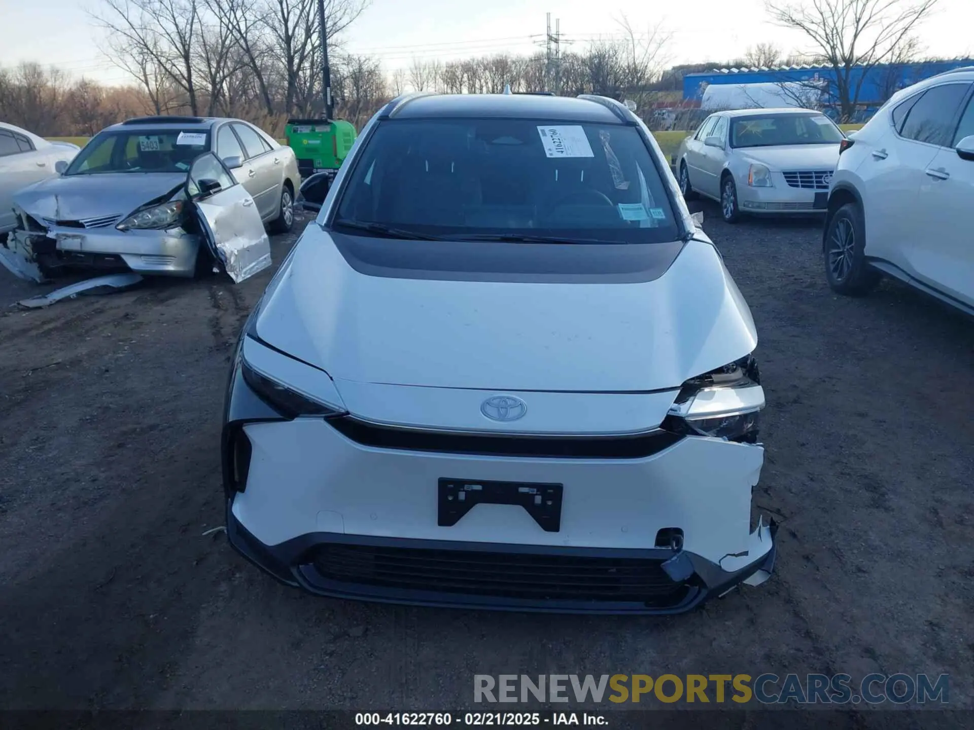 13 fotografías del automóvil dañado JTMABACA0RA074681 TOYOTA BZ4X 2024