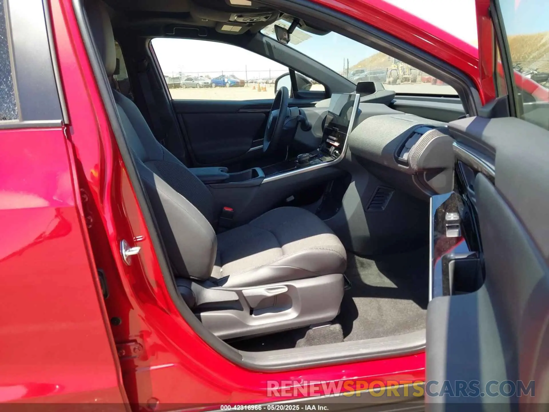 5 fotografías del automóvil dañado JTMABACA0RA080562 TOYOTA BZ4X 2024