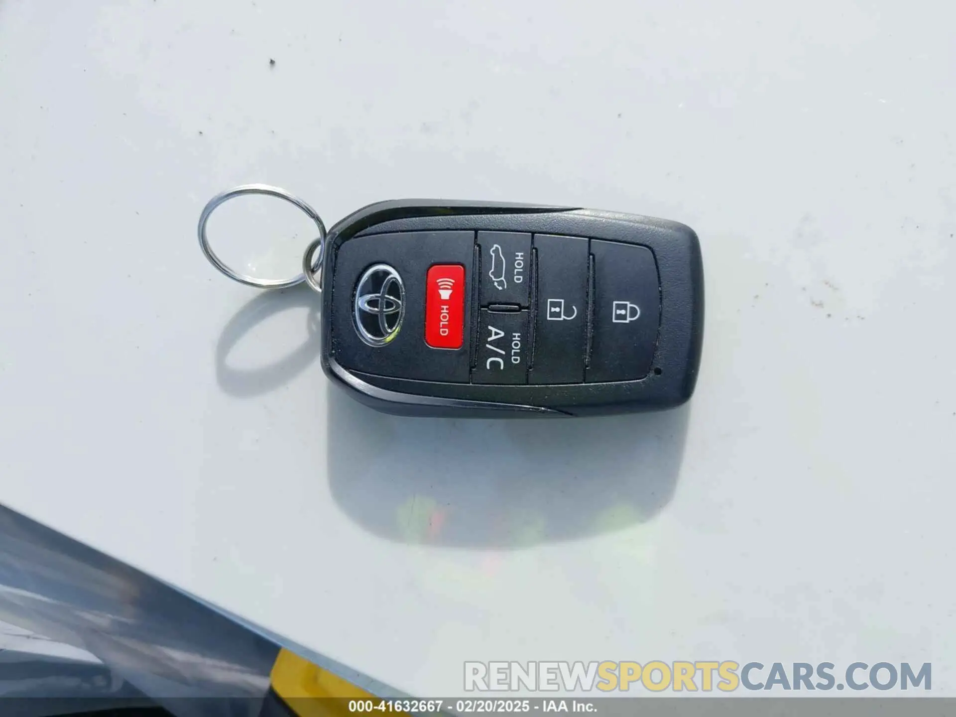 11 fotografías del automóvil dañado JTMABACA2RA069207 TOYOTA BZ4X 2024