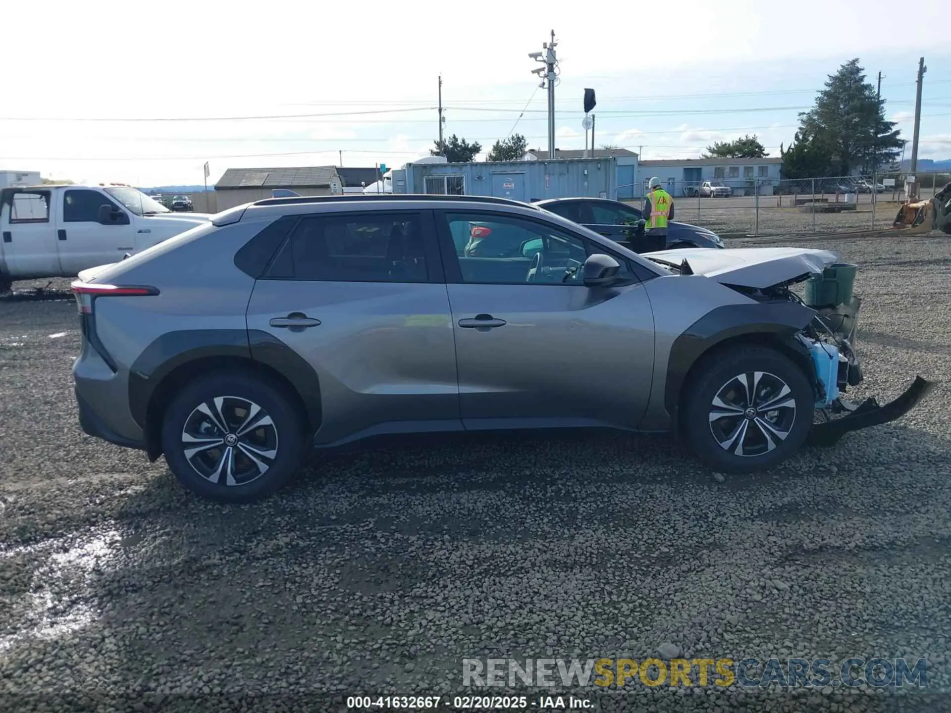 14 fotografías del automóvil dañado JTMABACA2RA069207 TOYOTA BZ4X 2024