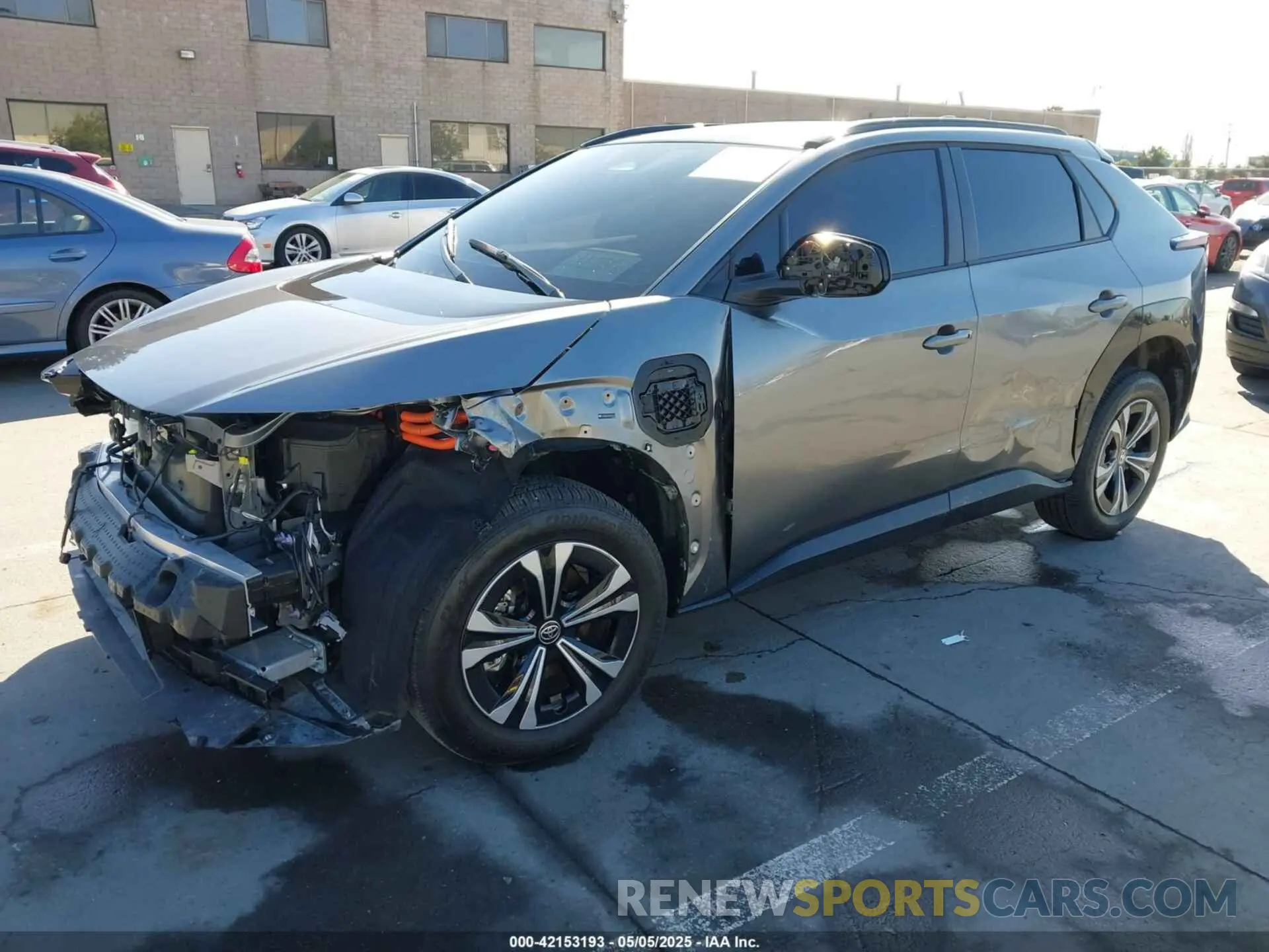 2 fotografías del automóvil dañado JTMABACA3RA076716 TOYOTA BZ4X 2024
