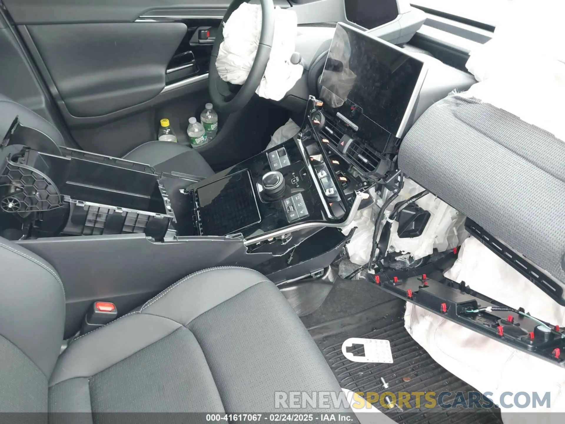 5 fotografías del automóvil dañado JTMABACA5RA077723 TOYOTA BZ4X 2024