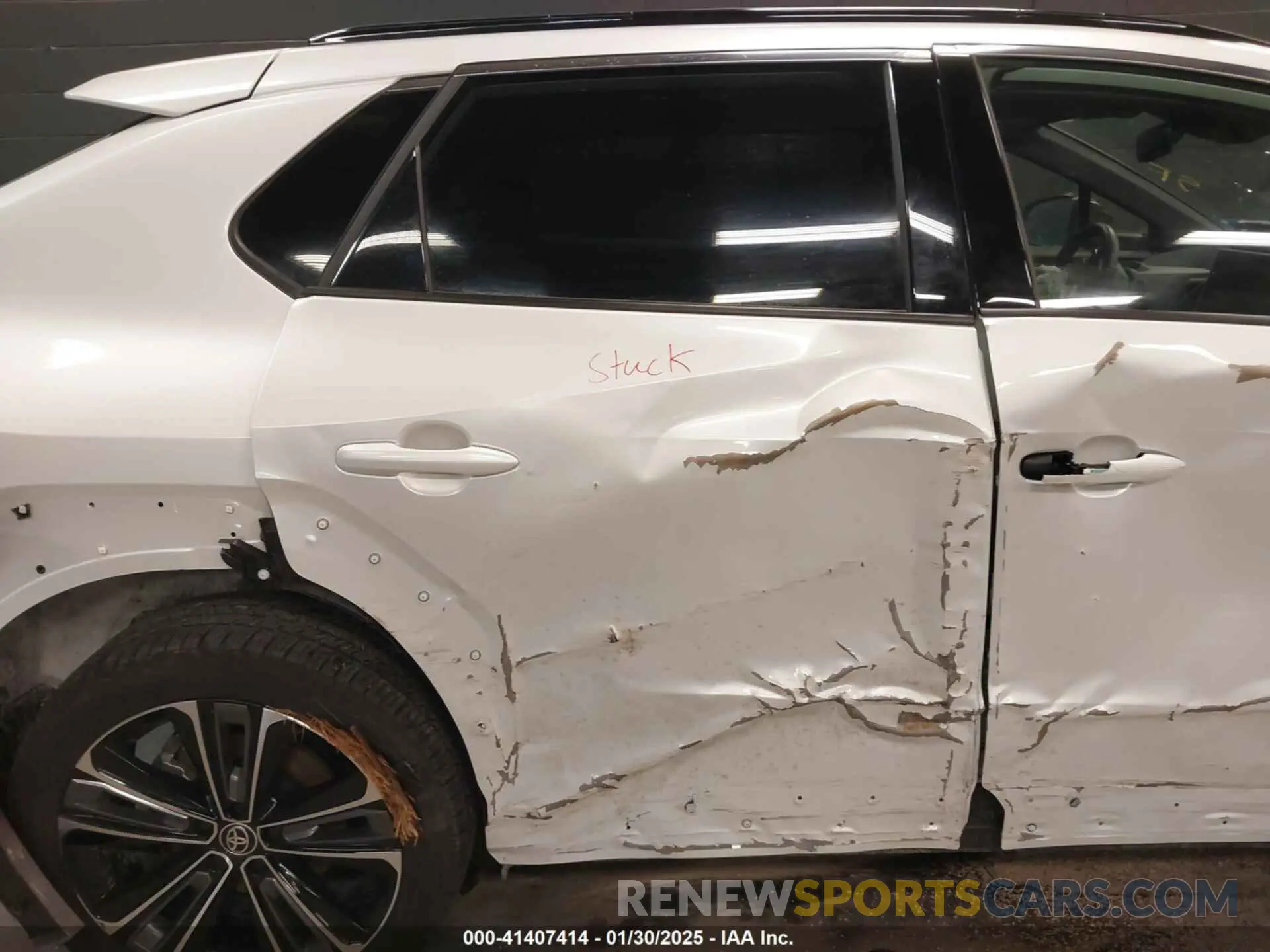 21 fotografías del automóvil dañado JTMABACA6RA057237 TOYOTA BZ4X 2024