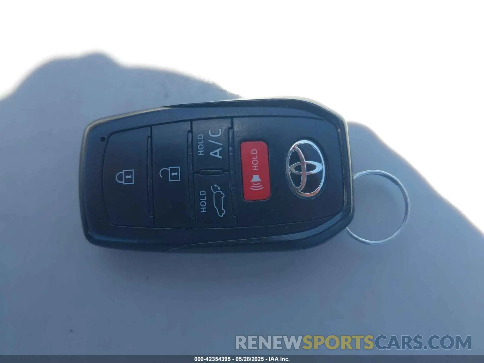 11 fotografías del automóvil dañado JTMABACA6RA066066 TOYOTA BZ4X 2024