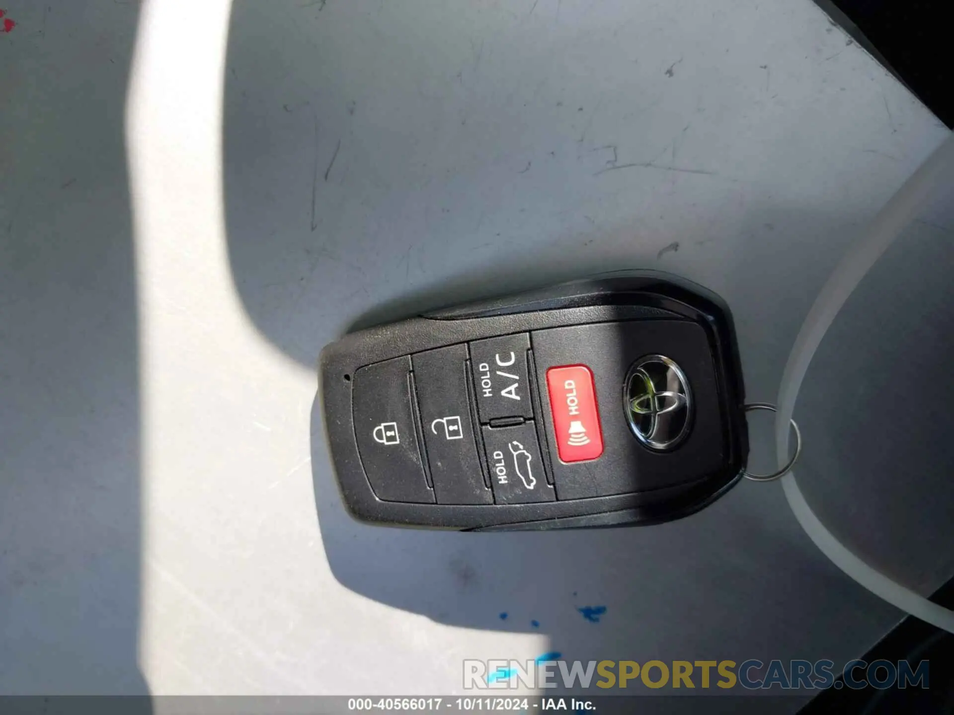 11 fotografías del automóvil dañado JTMABACA7RA079957 TOYOTA BZ4X 2024