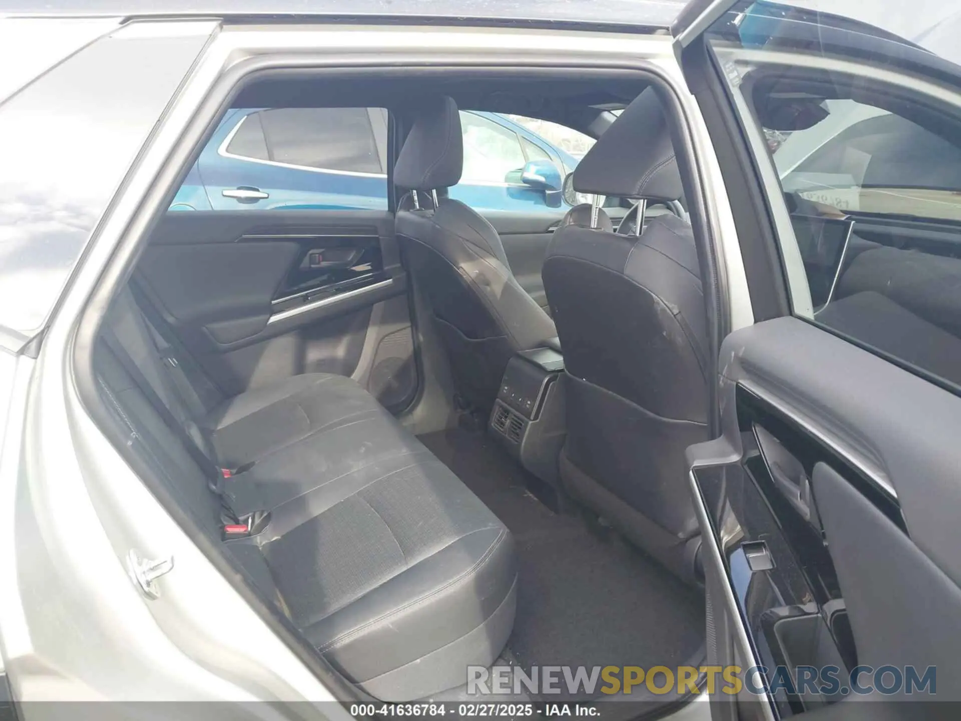 8 fotografías del automóvil dañado JTMABACA8RA052508 TOYOTA BZ4X 2024